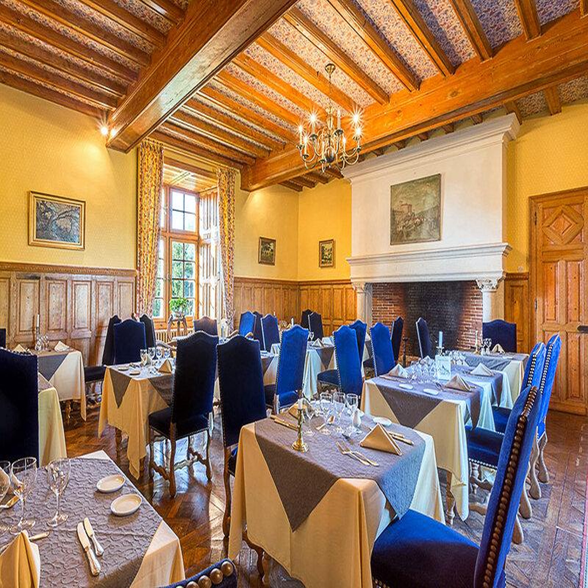 Voir la diapositive 5 : Smartbox 2 jours avec dîner en château dans le Périgord - Coffret Cadeau Séjour