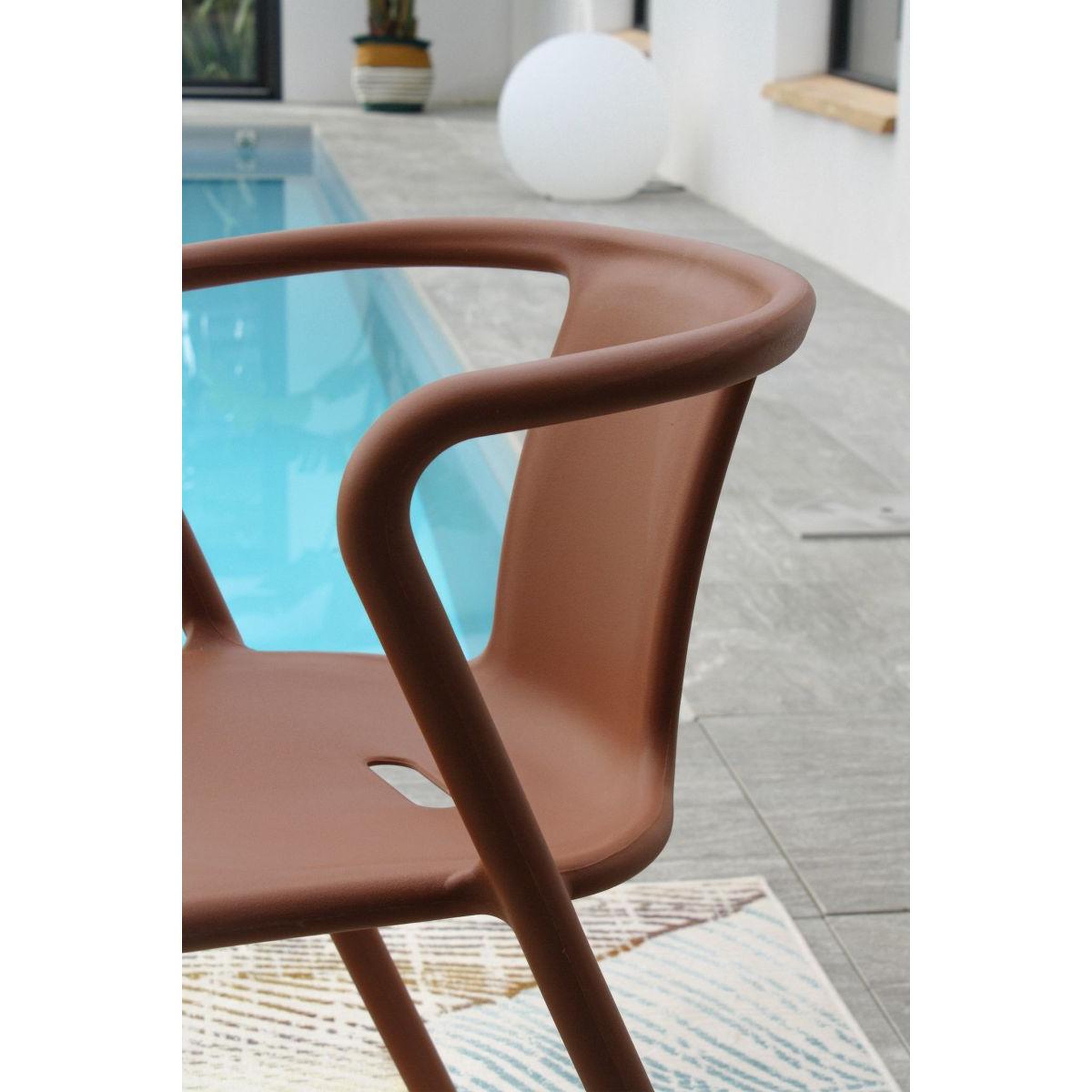 Voir la diapositive 2 : Paris Prix Lot de 2 fauteuils de jardin empilables  diego  72cm terracotta