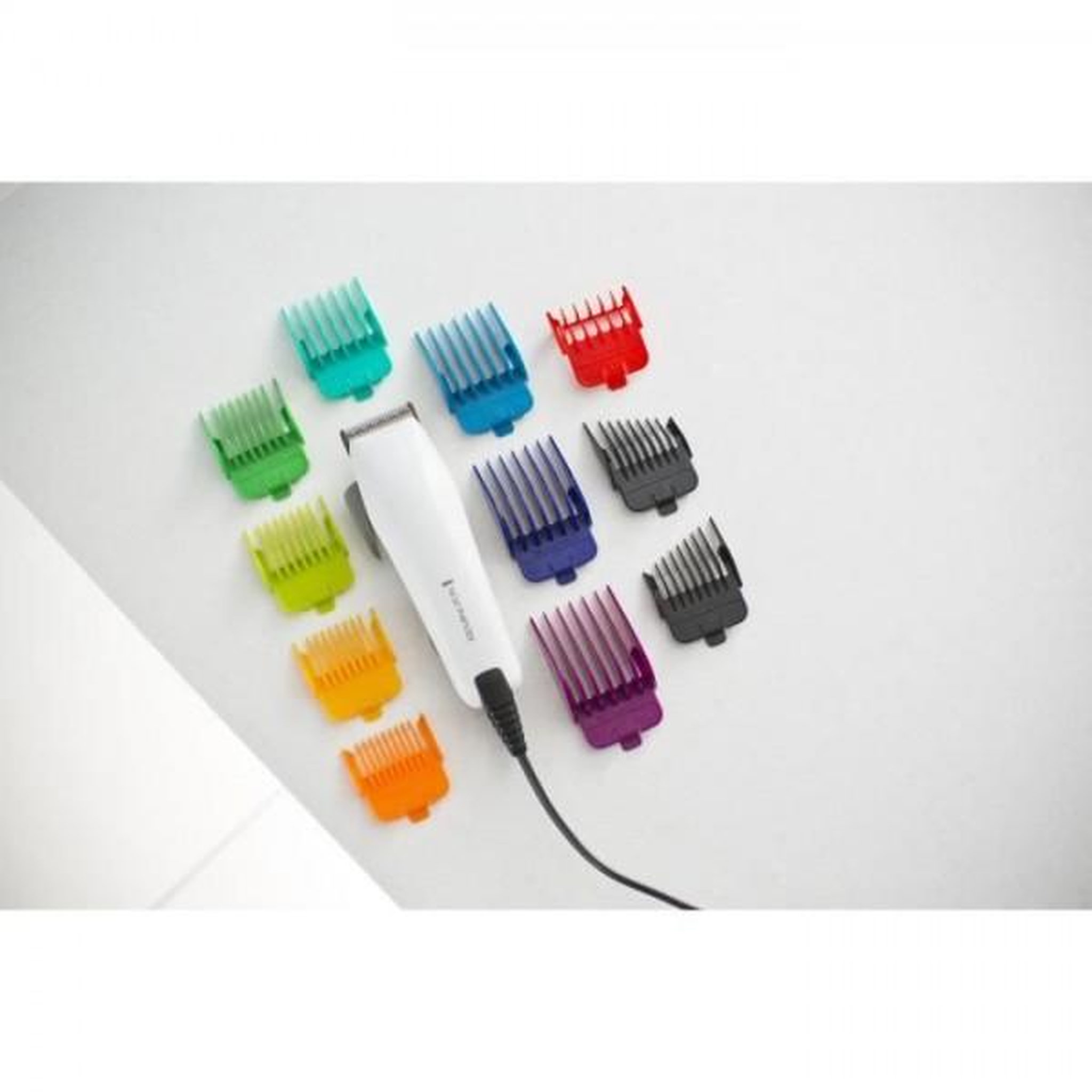 Voir la diapositive 4 : REMINGTON Tondeuse a Cheveux  Cheveux Homme Color Cut - REMINGTON - HC5035 - Lames Acier Inoxydable Auto-Affûtées - 11 Sabots