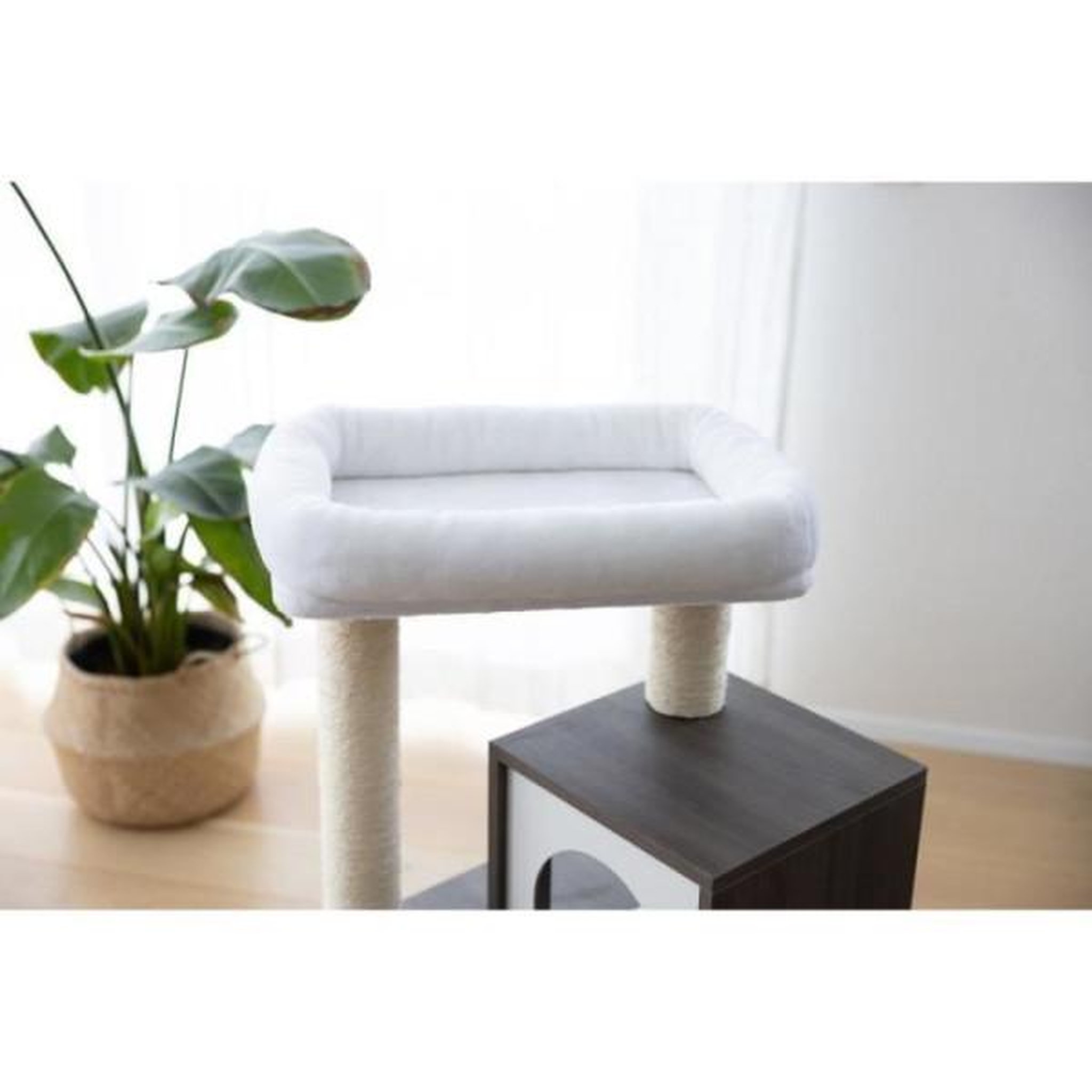 Voir la diapositive 3 : KERBL KERBL - Arbre a chat FLAIR - 48x44x86cm - Blanc/gris - Sisal