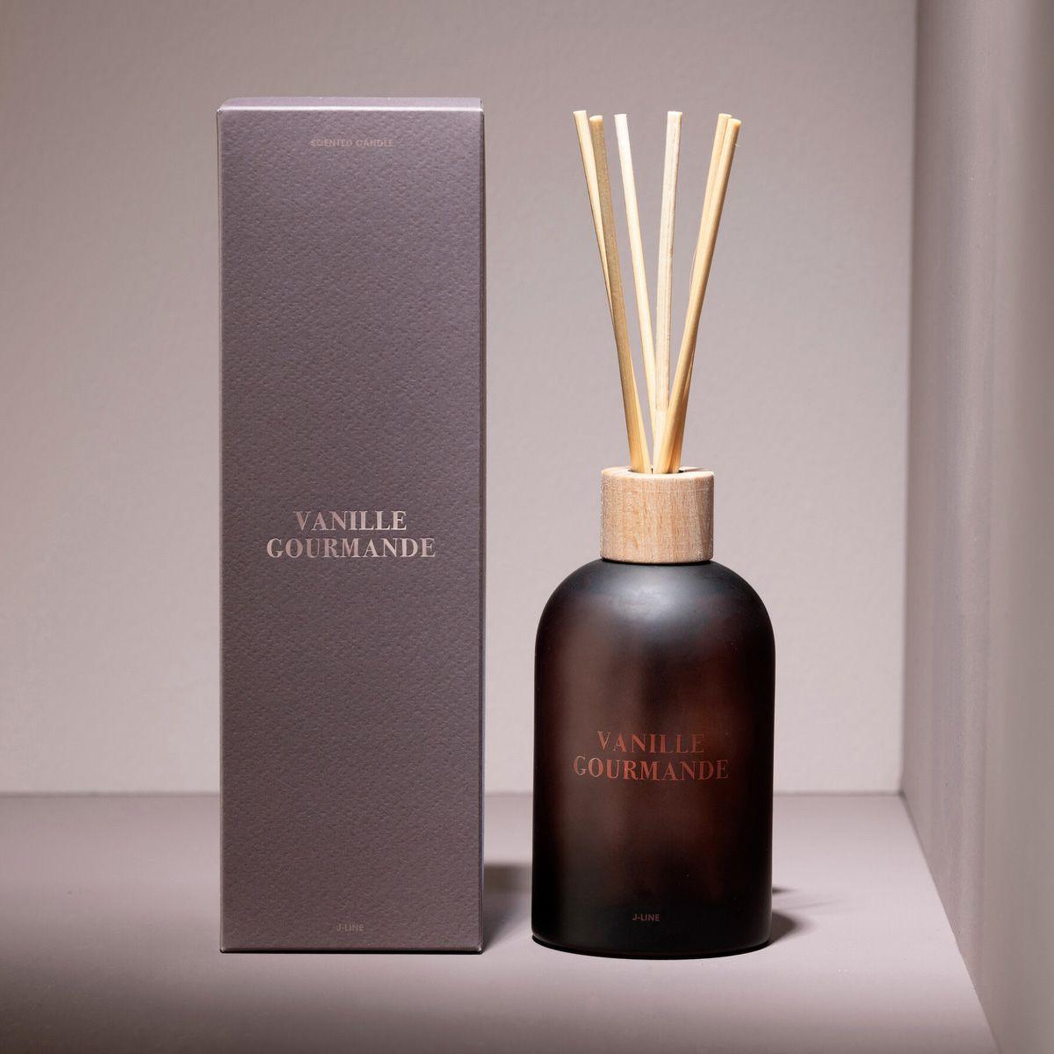 Voir la diapositive 5 : J-LINE Diffuseur de parfum  accords essentiels  250ml vanille gourmande