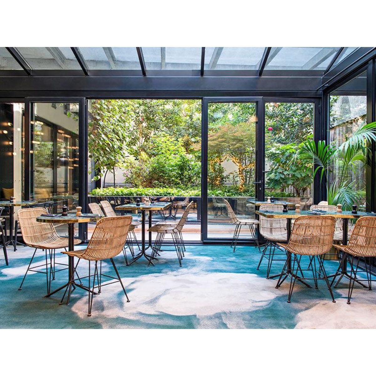 Smartbox 2 jours romantiques en hôtel 5* avec dîner, cocktail et accès à l'espace bien-être à Paris - Coffret Cadeau Séjour