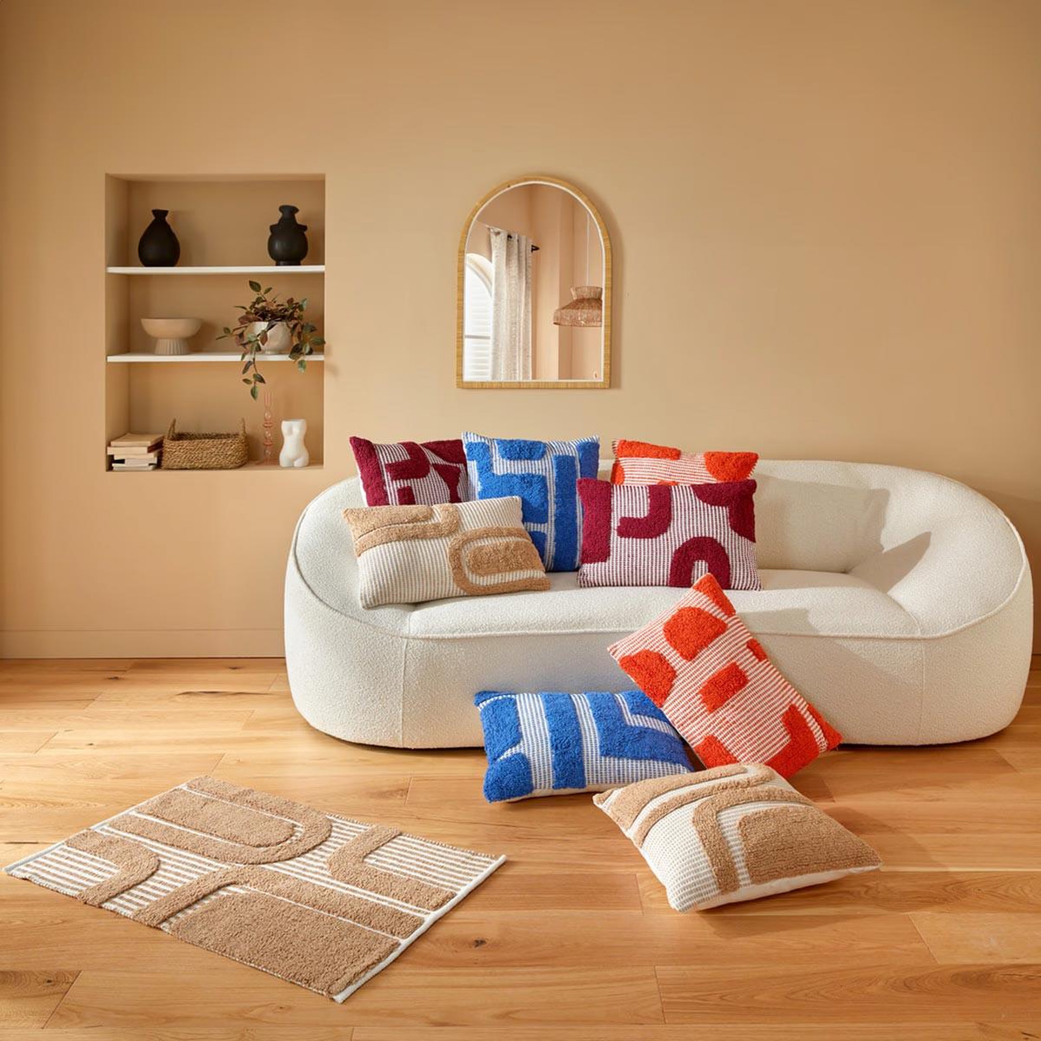 Voir la diapositive 5 : ATMOSPHERA Coussin déco tufté  poppy  50x50cm beige lin