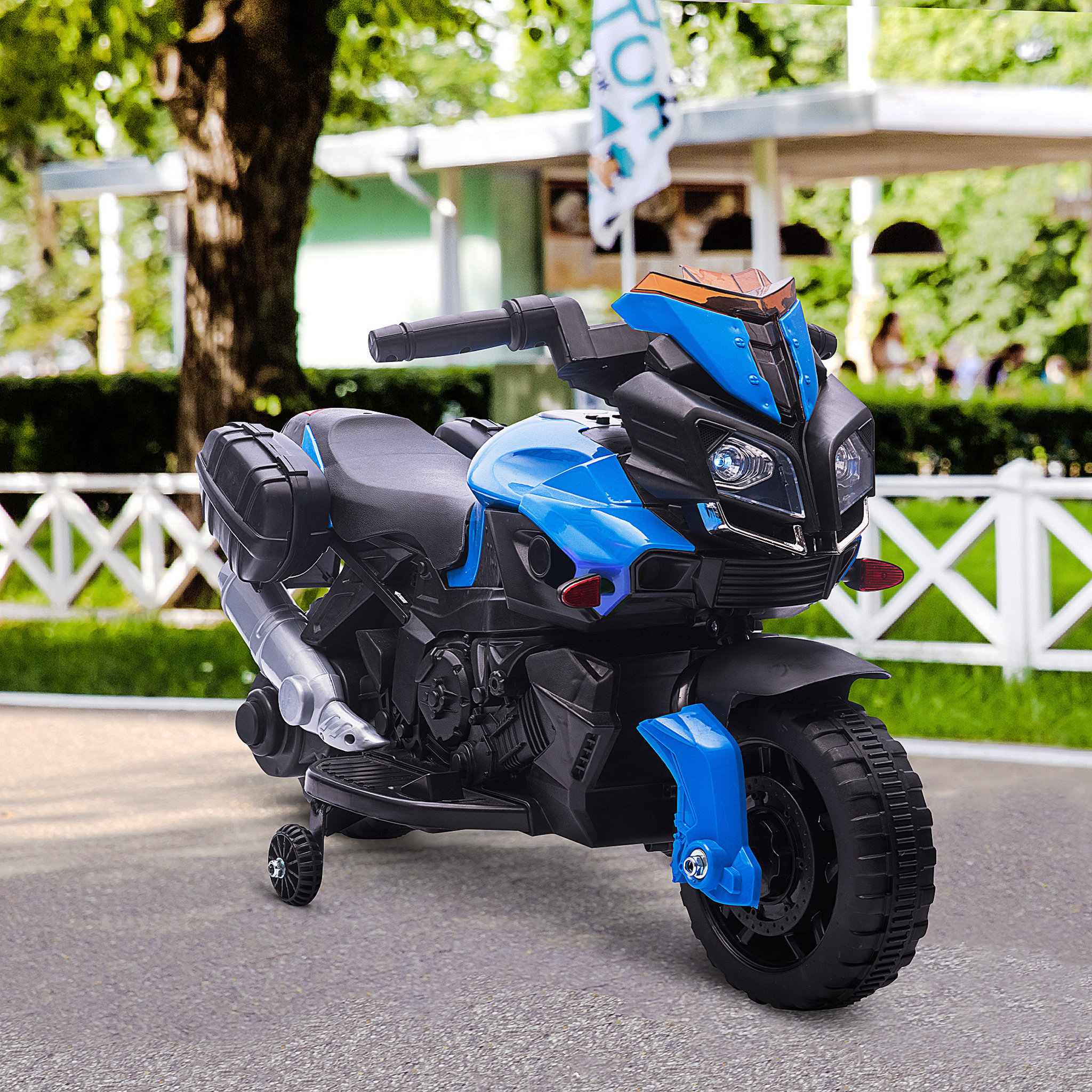 Voir la diapositive 2 : HOMCOM Moto électrique enfant 6 V 3 Km/h effet lumineux et sonore roulettes amovibles repose-pied valises latérales métal PP bleu noir
