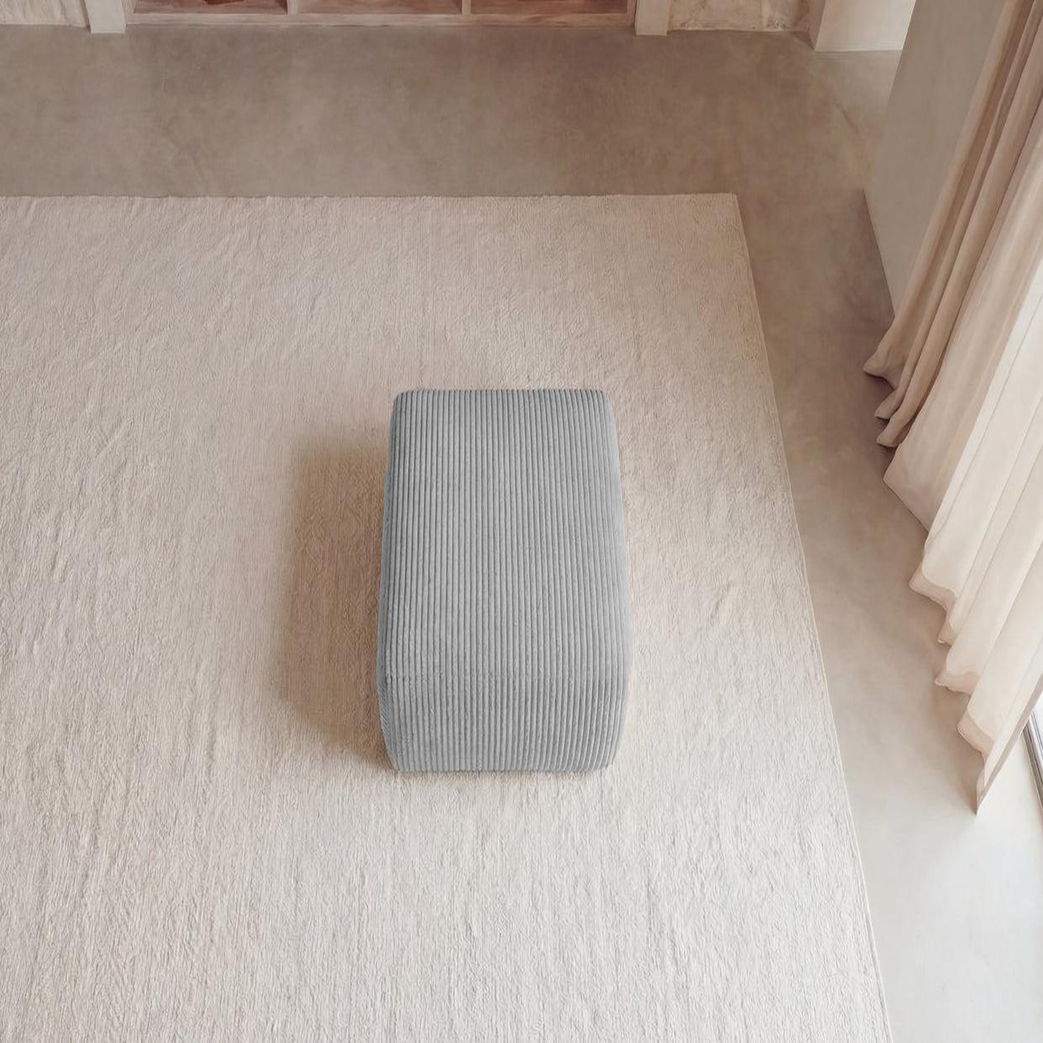 Voir la diapositive 5 : CASANOVA PARIS Elvis - pouf en gros velours côtelé 96x87x44