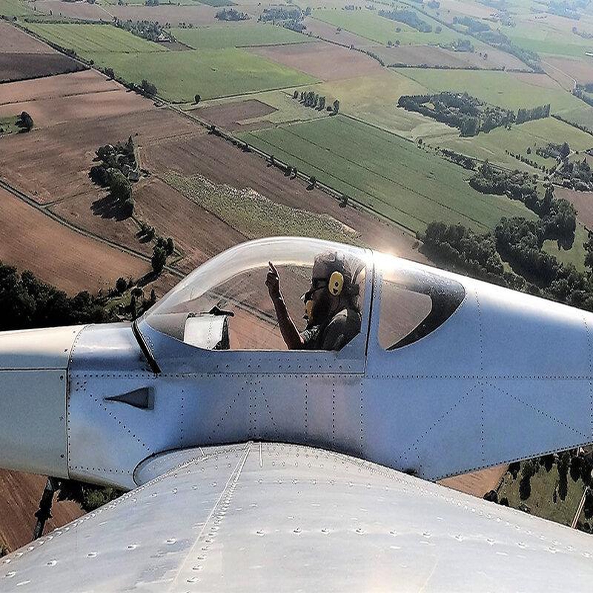Voir la diapositive 3 : Smartbox Le sud-ouest depuis le ciel : 1h de vol en ulm trois axes près de toulouse - coffret cadeau sport & aventure