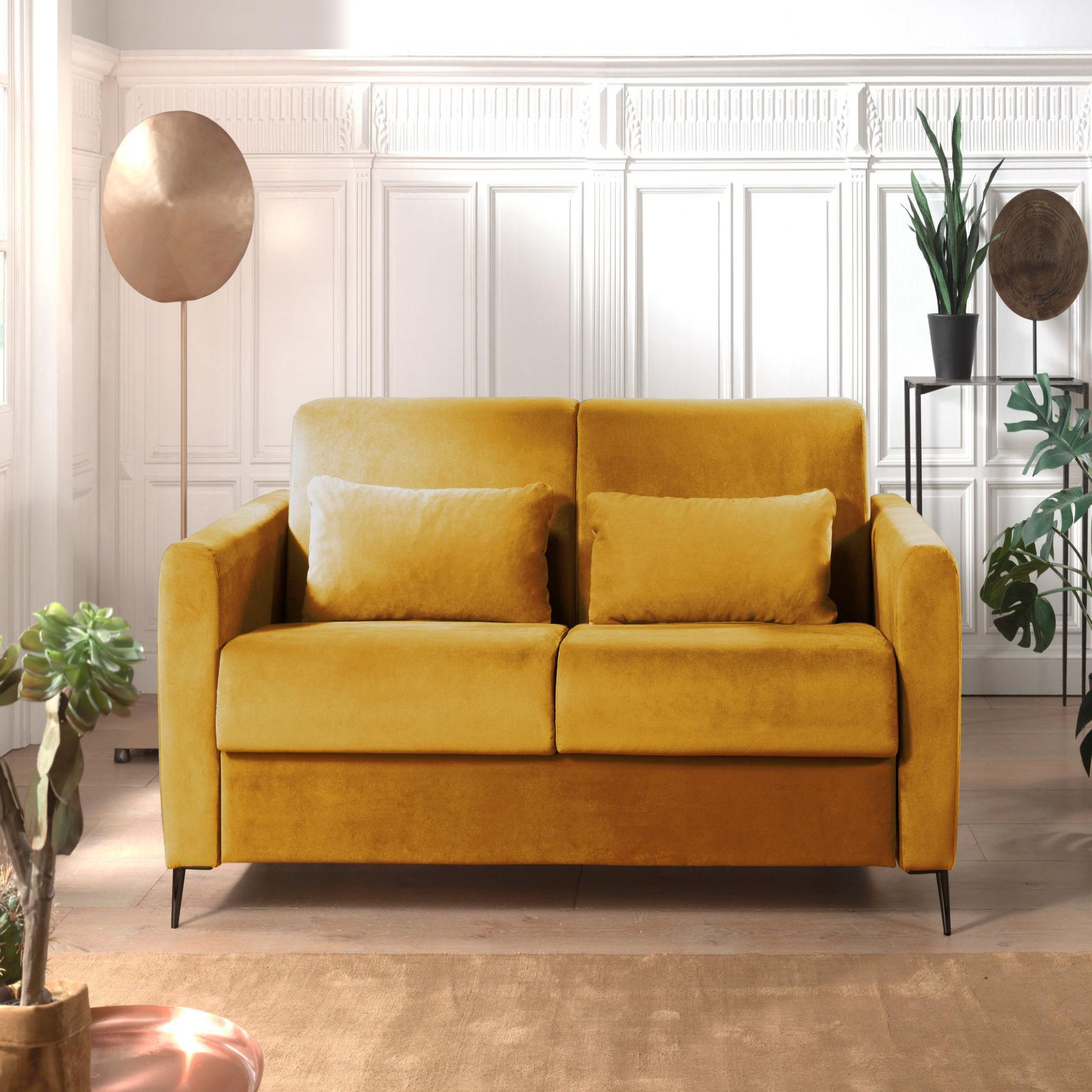 Voir la diapositive 2 : LISA DESIGN Owen - canapé 3 places convertible express couchage quotidien 140 cm matelas 12 cm en velours