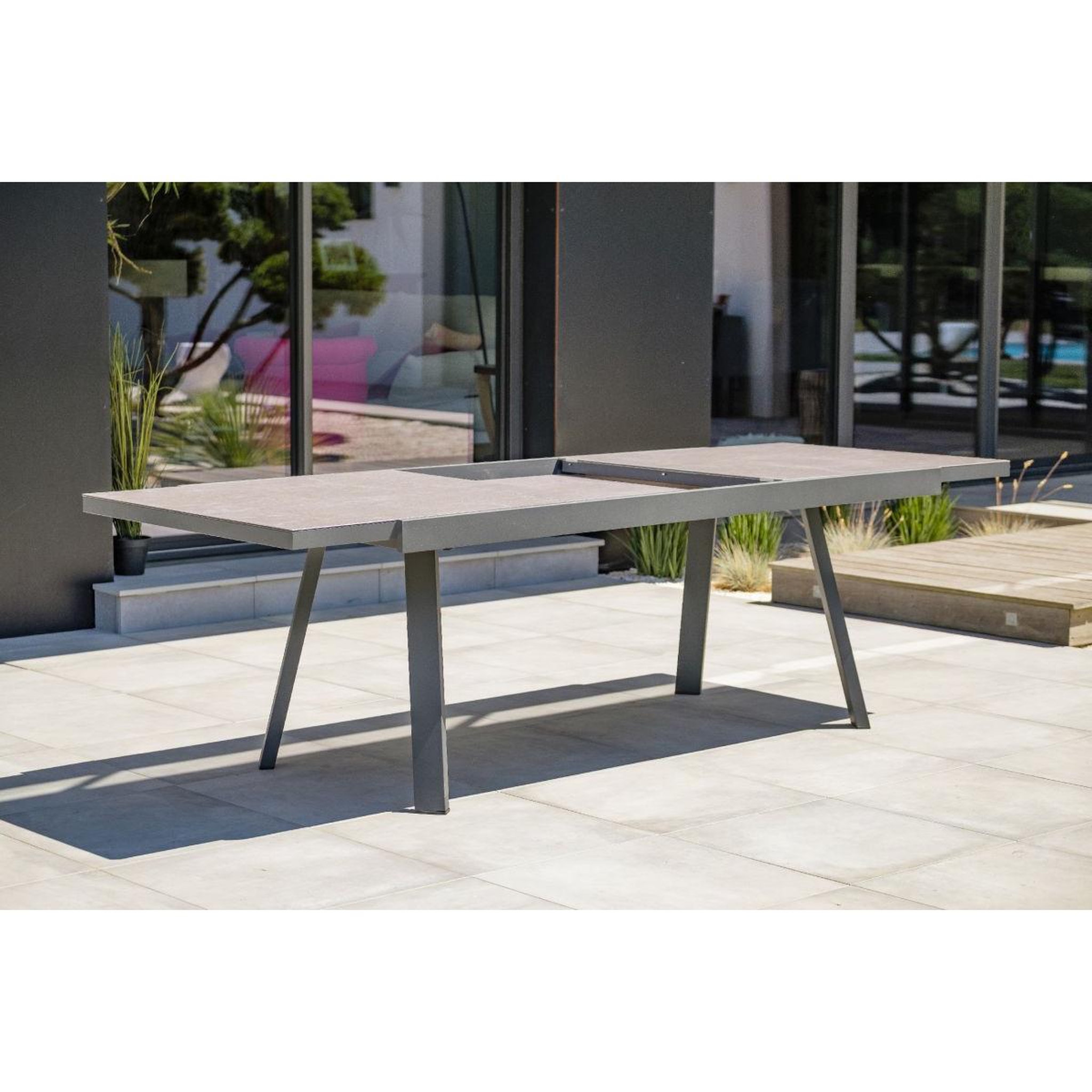 Voir la diapositive 4 : DCB GARDEN Ensemble Table de Jardin en Céramique 8 Chaises & 2 Fauteuils  Stockholm  200-300cm Gris Anthracite