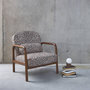 Voir la diapositive 2 : SWEEEK Fauteuil scandinave arrondi bois d'hévéa et imprimé léopard