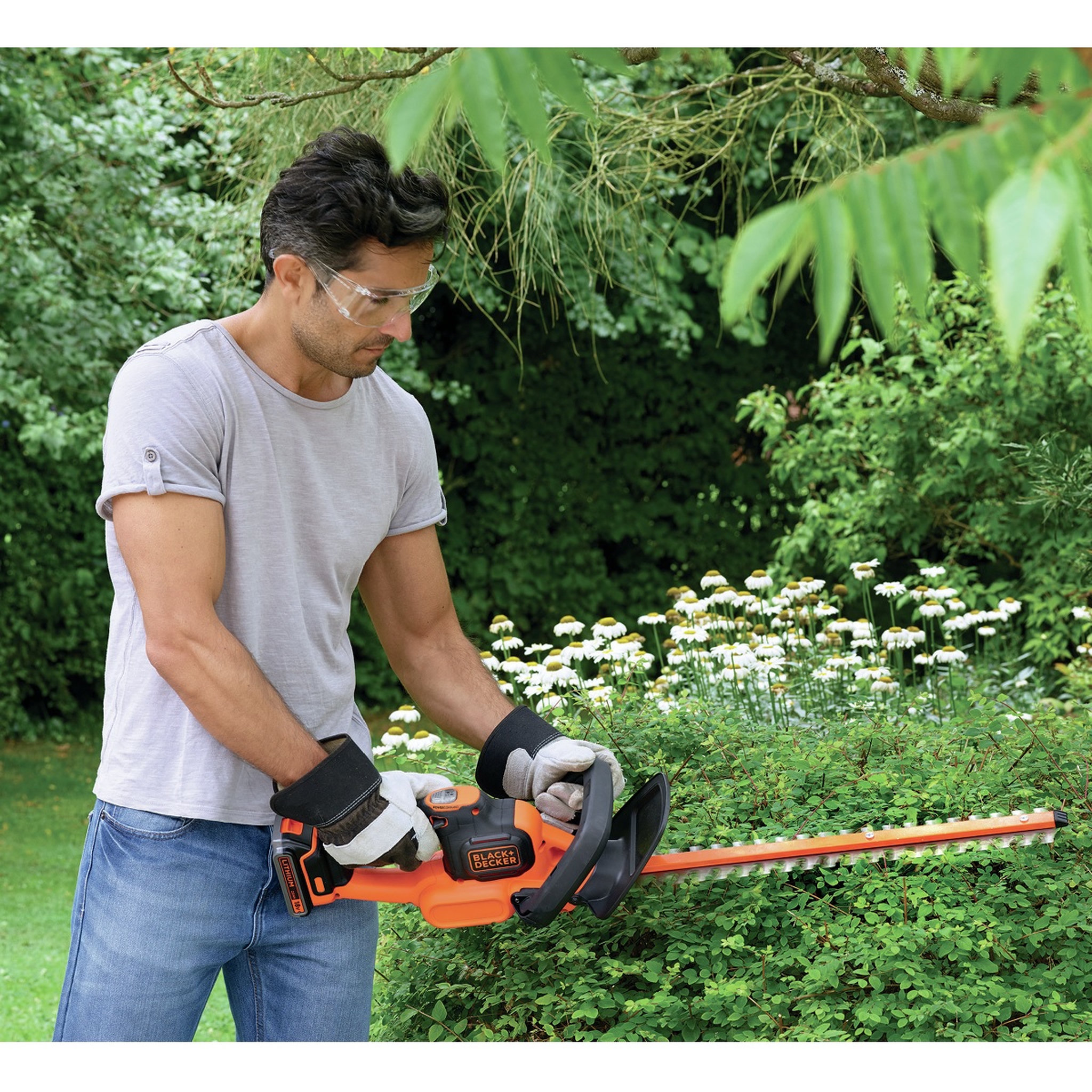 Voir la diapositive 3 : Black & Decker Taille-haies sans fil 18 V