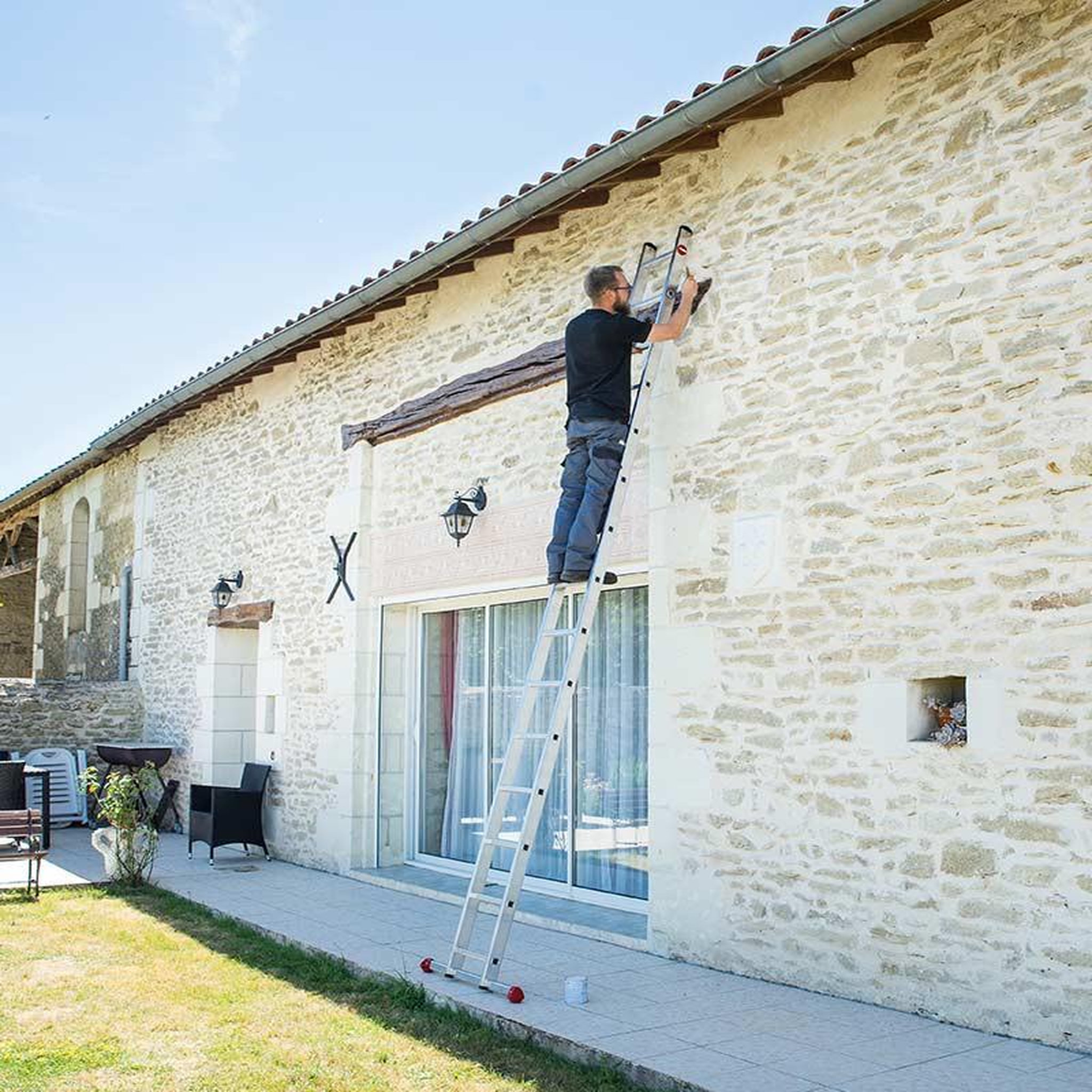 Voir la diapositive 2 : HAILO Echelle simple 15 échelons 4,2m/5,15m en alu professionnelle Hailo ProfiStep Uno