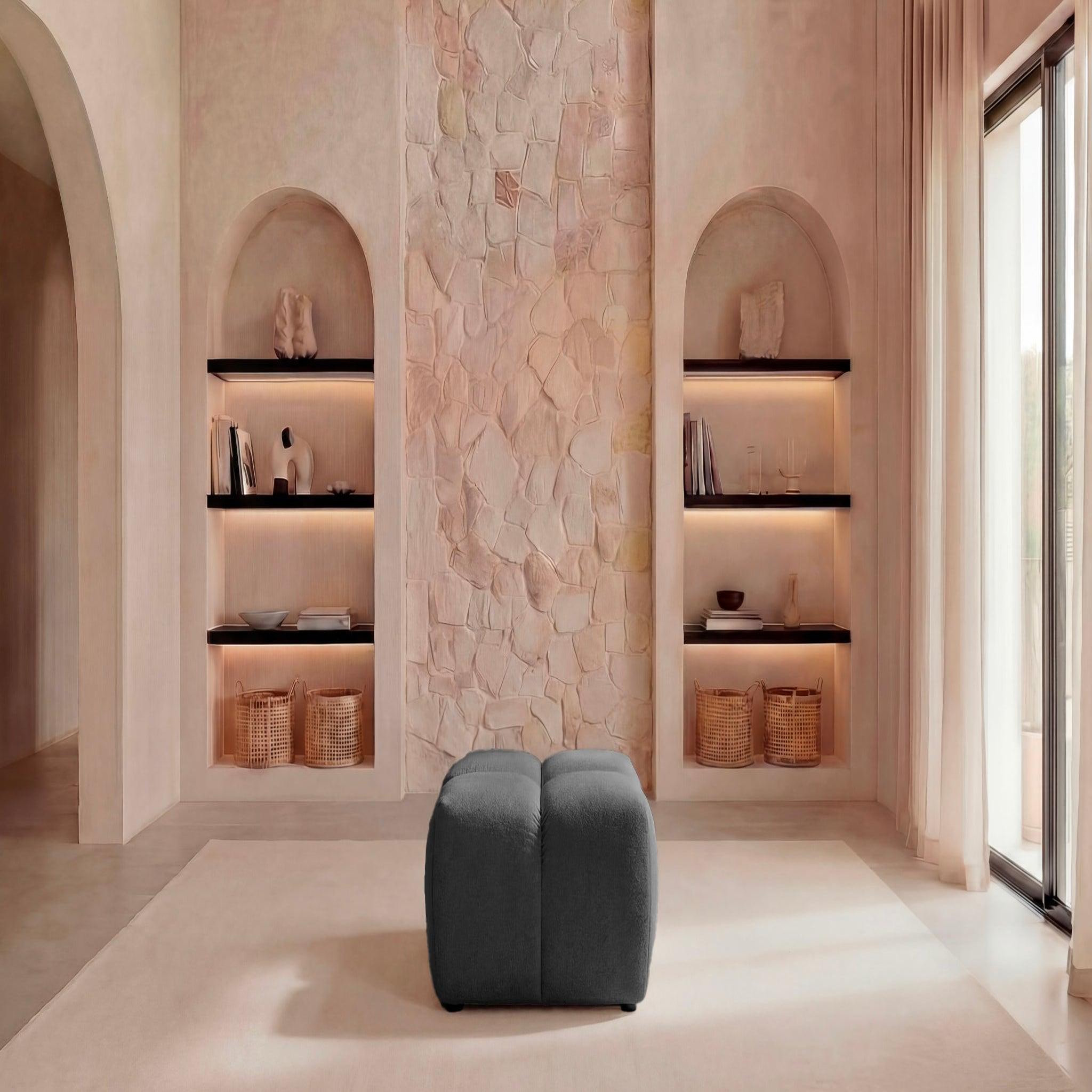 Voir la diapositive 3 : CASANOVA PARIS Maria - pouf en tissu lisse