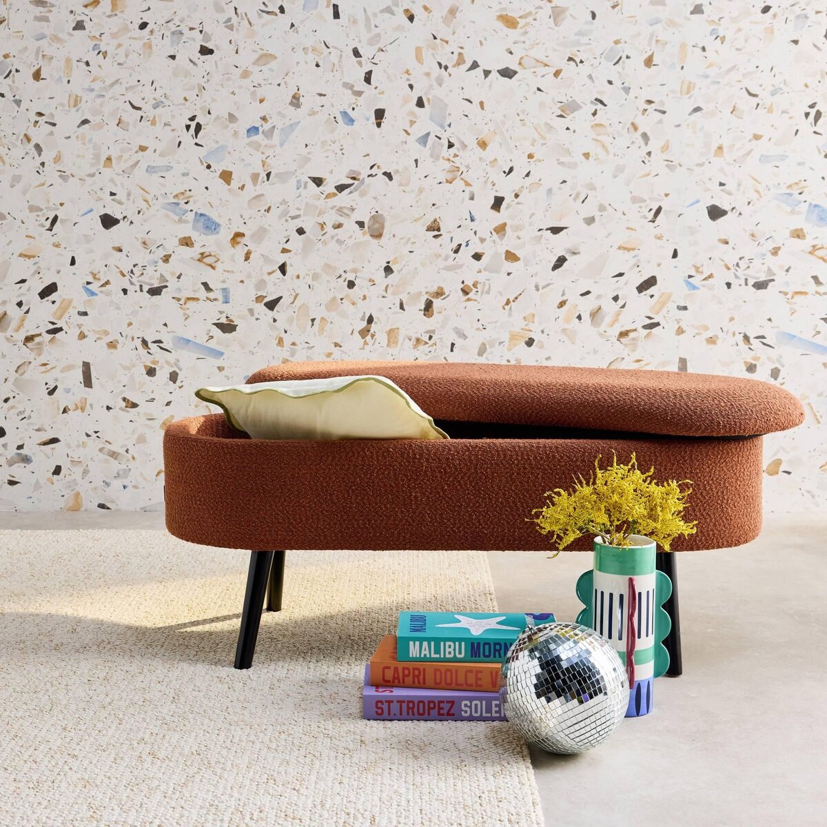 SWEEEK Banc coffre, bout de lit avec revêtement bouclette, pieds en bois noir