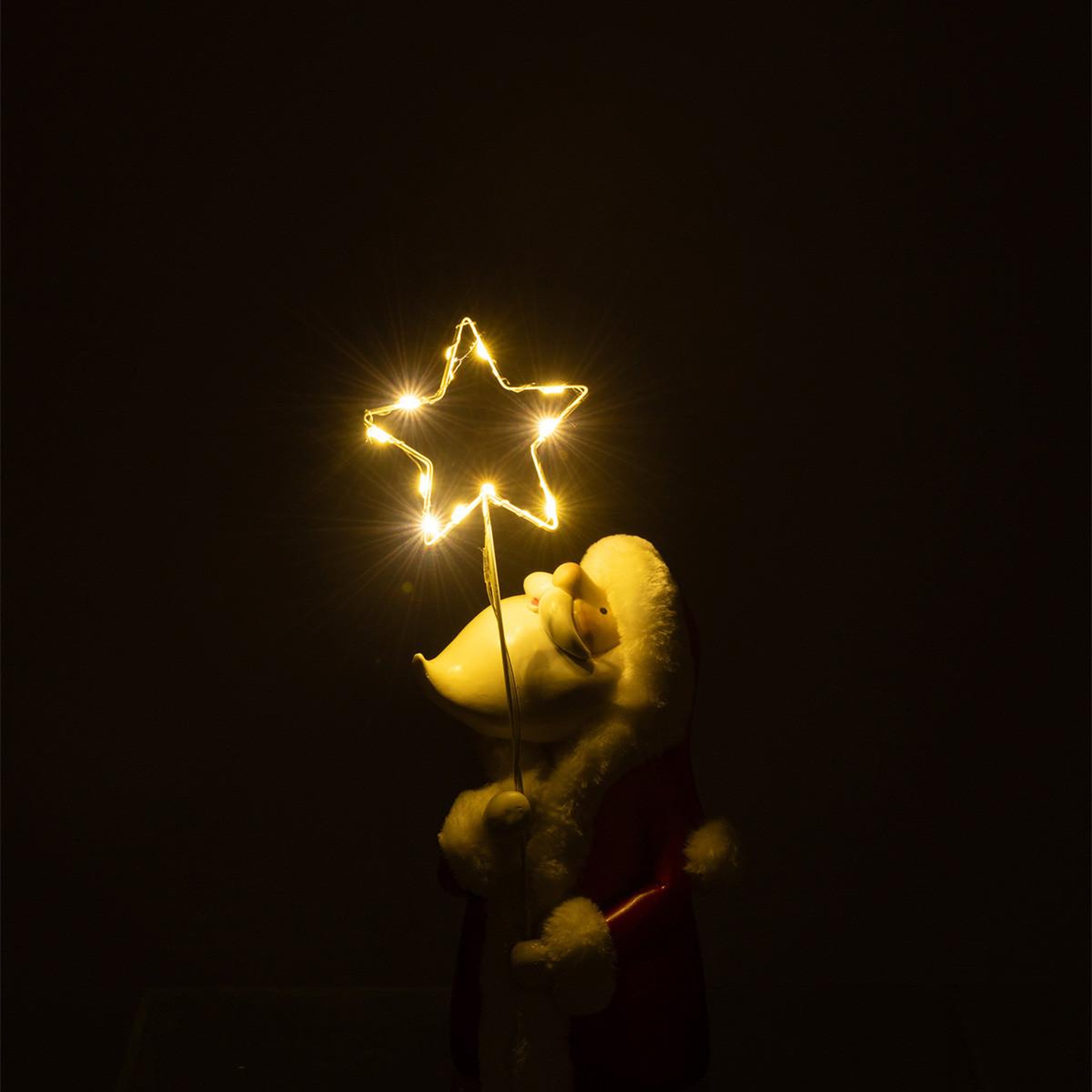 Voir la diapositive 3 : J-LINE Père noël à led  étoile  35cm rouge