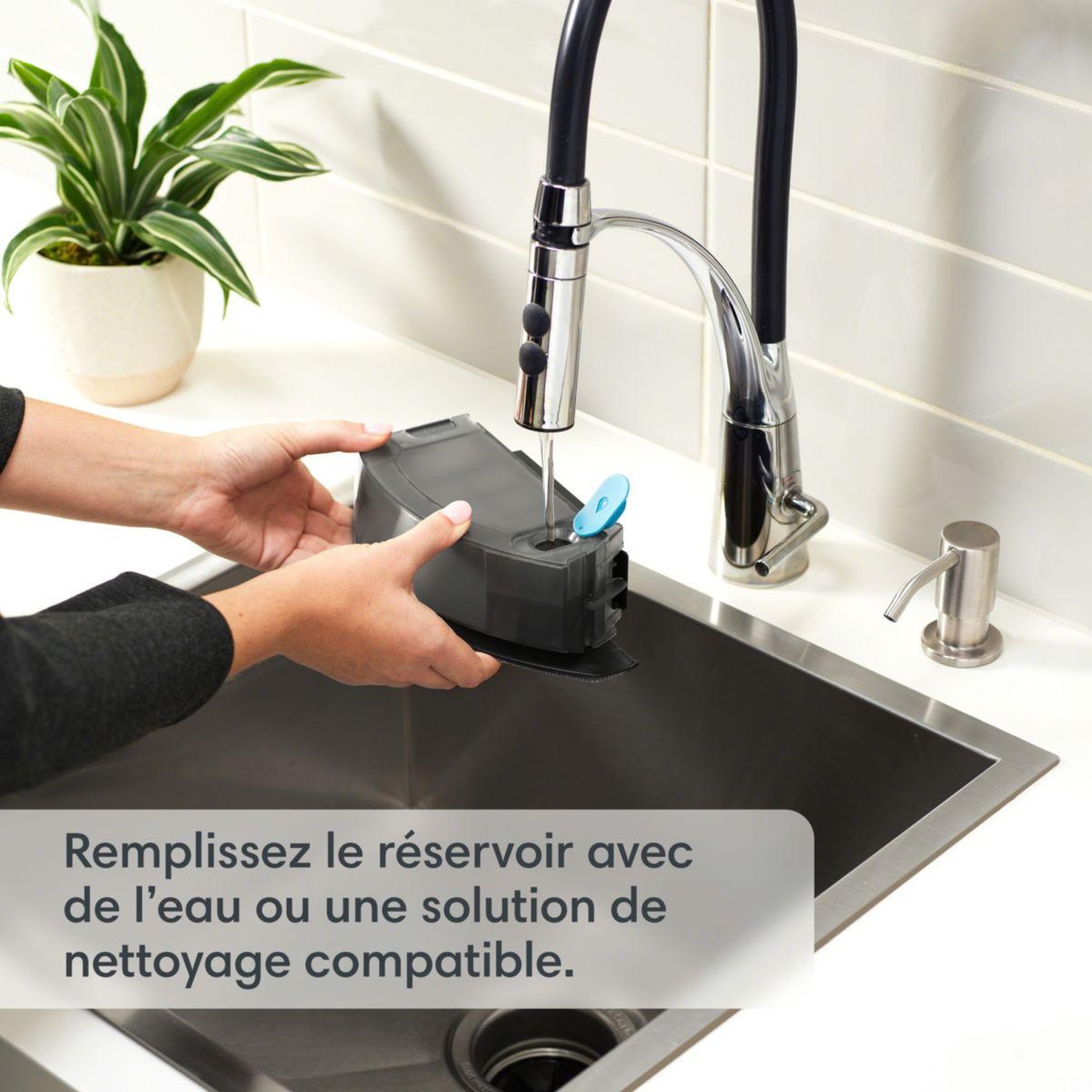 Voir la diapositive 5 : IROBOT Aspirateur robot Roomba Combo i5
