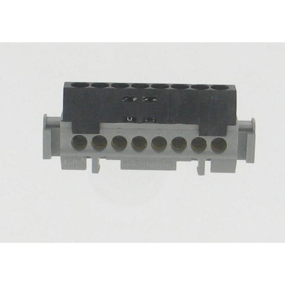 Legrand Bornier phase 8 connexions LEGRAND