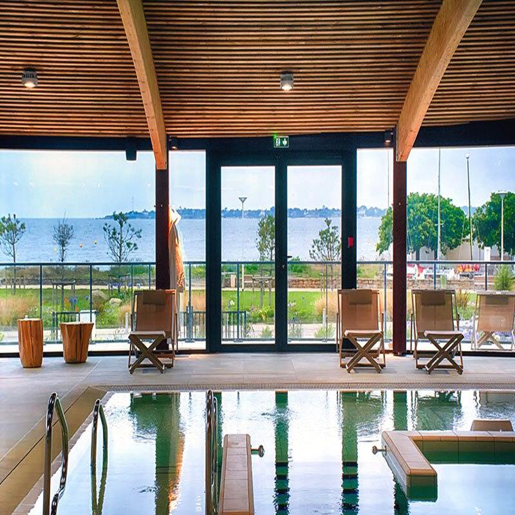 Voir la diapositive 5 : Smartbox 1 nuit en hôtel 4 étoiles avec accès spa et dîner à concarneau - coffret cadeau séjour