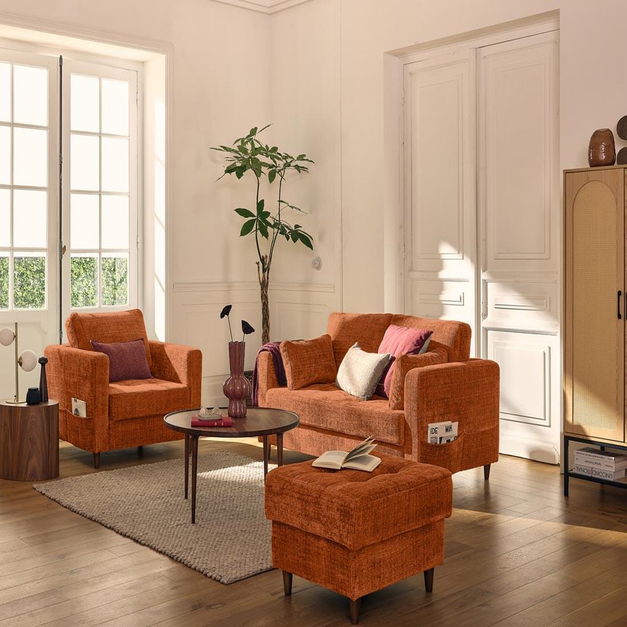 Voir la diapositive 4 : LISA DESIGN Anna - canapé droit 2 places avec poche en velours texturé