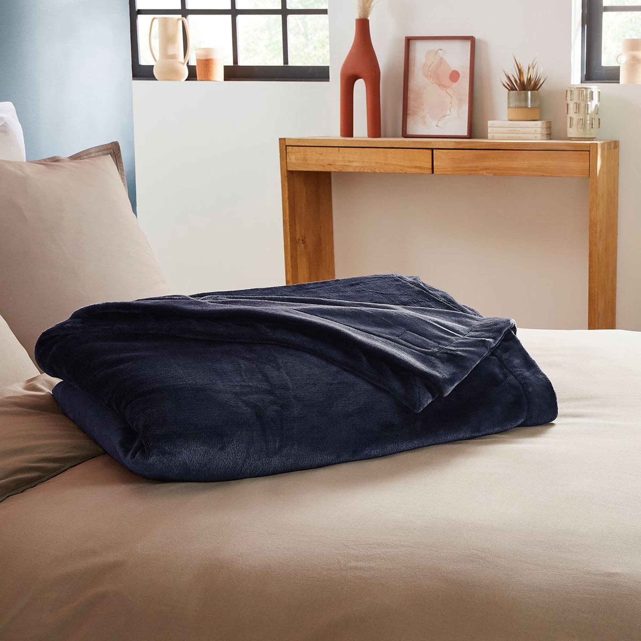 Voir la diapositive 2 : DODO Couverture polaire extra douce coloris bleu