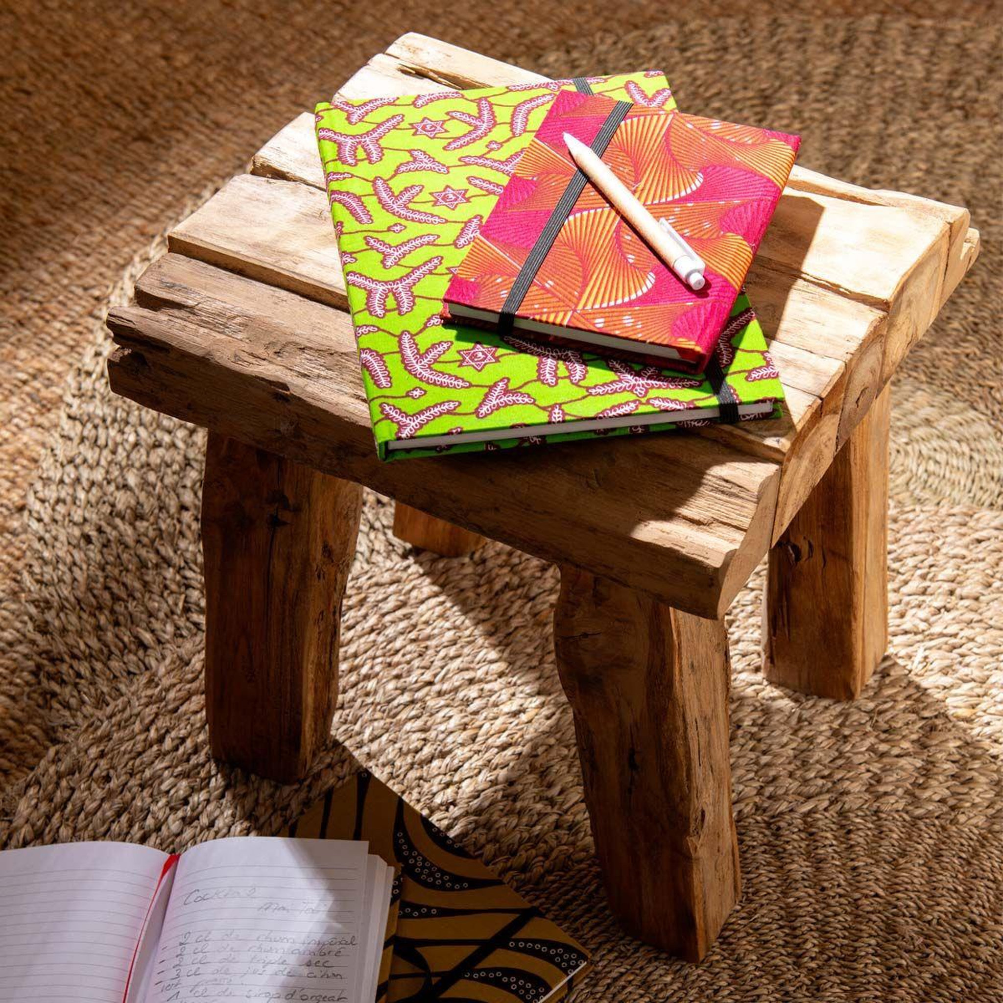 Voir la diapositive 6 : J-LINE Tabouret en bois de teck  rustique  35cm naturel