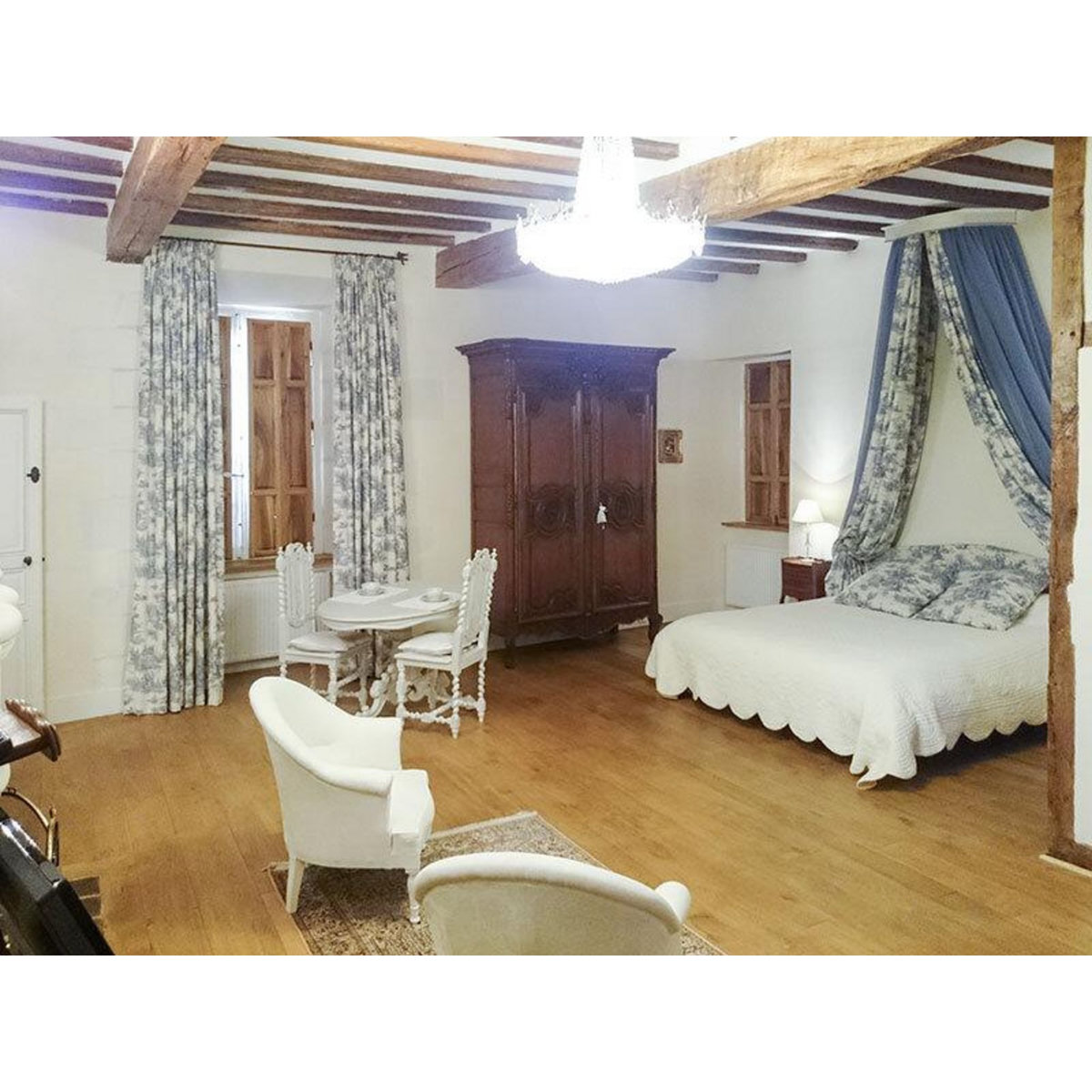 Smartbox 4 jours en château près de Troyes avec bouteille de champagne - Coffret Cadeau Séjour