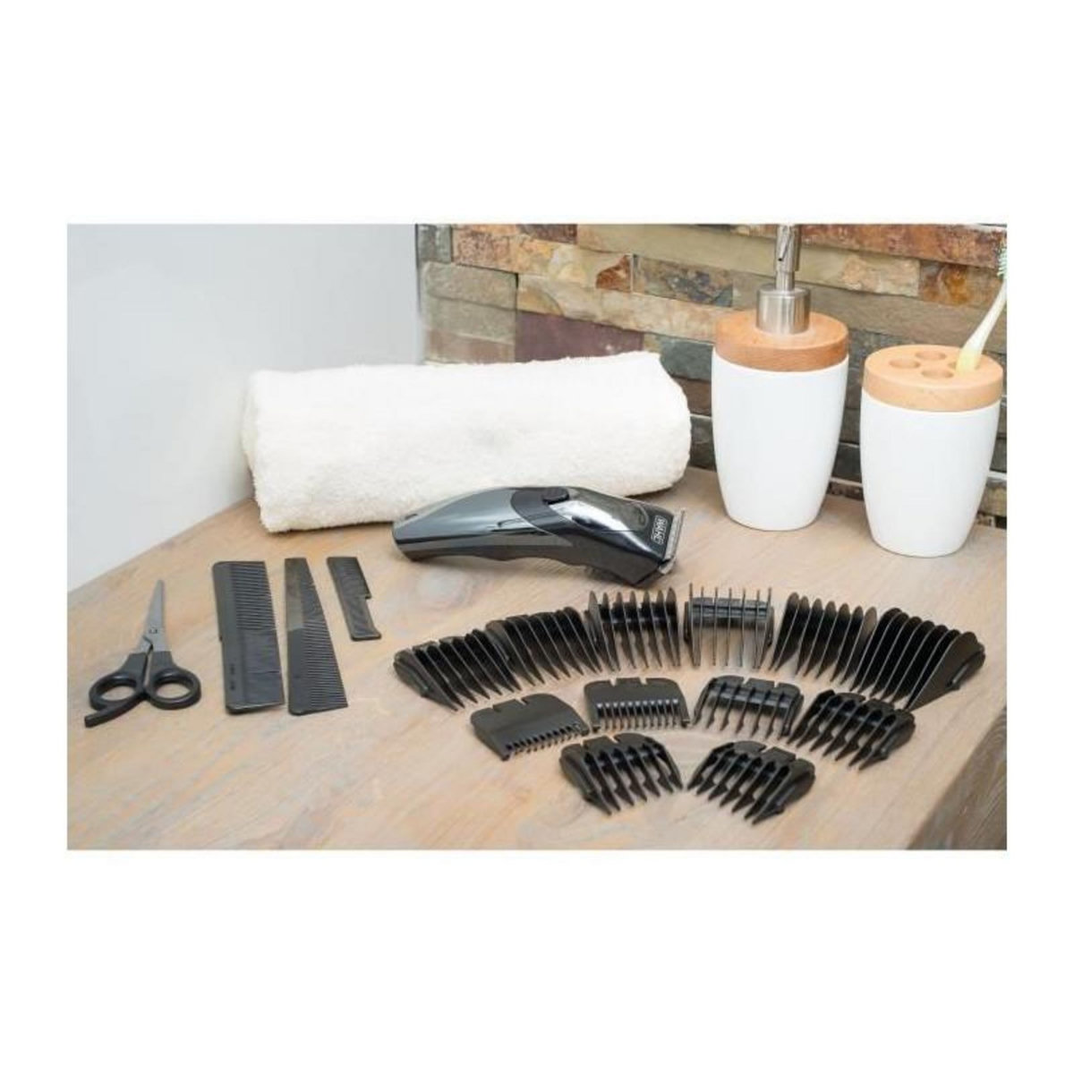 WAHL Tondeuse a cheveux et barbe - WAHL - HAIRCUT & BEARD - 3,5 W - 10 sabots - Autonomie : 40 min - Noir