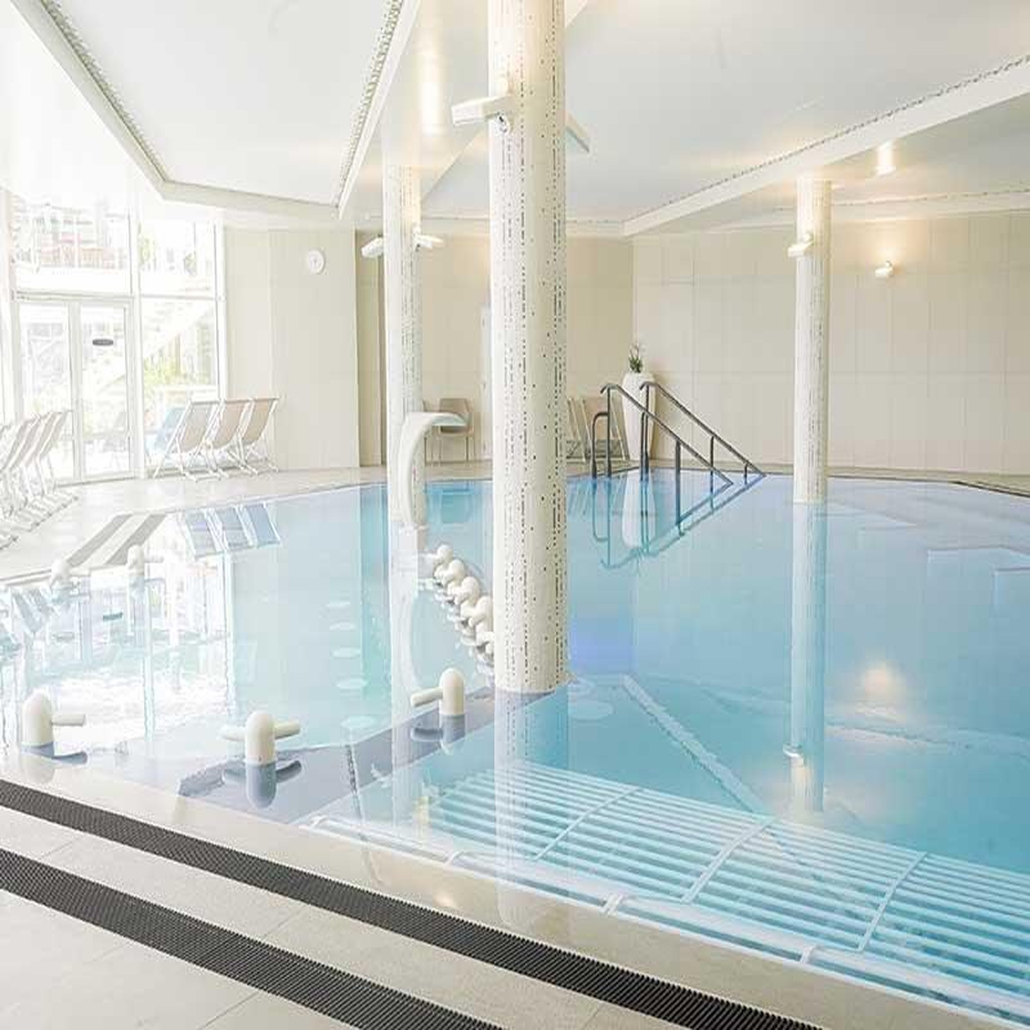 Voir la diapositive 5 : Smartbox Thalazur royan 4* : 2 jours avec vue mer, accès au spa marin et soin de thalassothérapie - coffret cadeau séjour