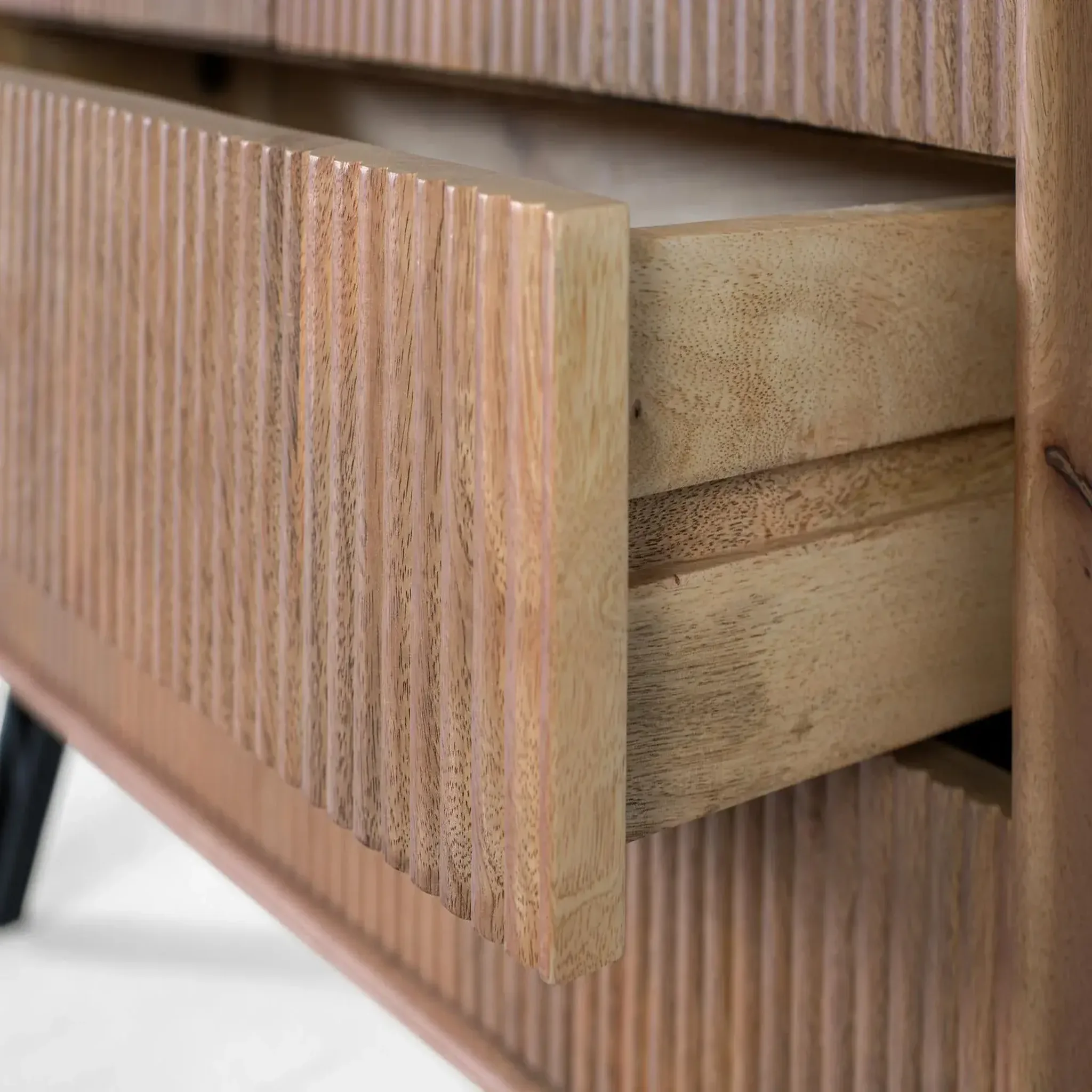 Voir la diapositive 4 : GINER Y COLOMER SL Armoire en bois de manguier 90cm style rustique moderne