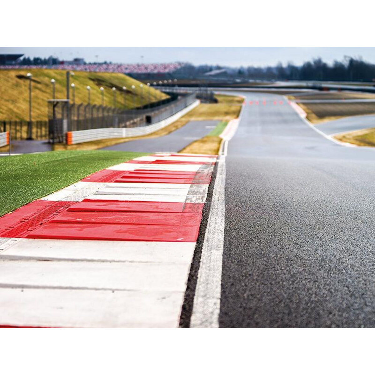 Smartbox Passion pilotage : conduite sur circuit au volant d'une Lamborghini - Coffret Cadeau Sport & Aventure