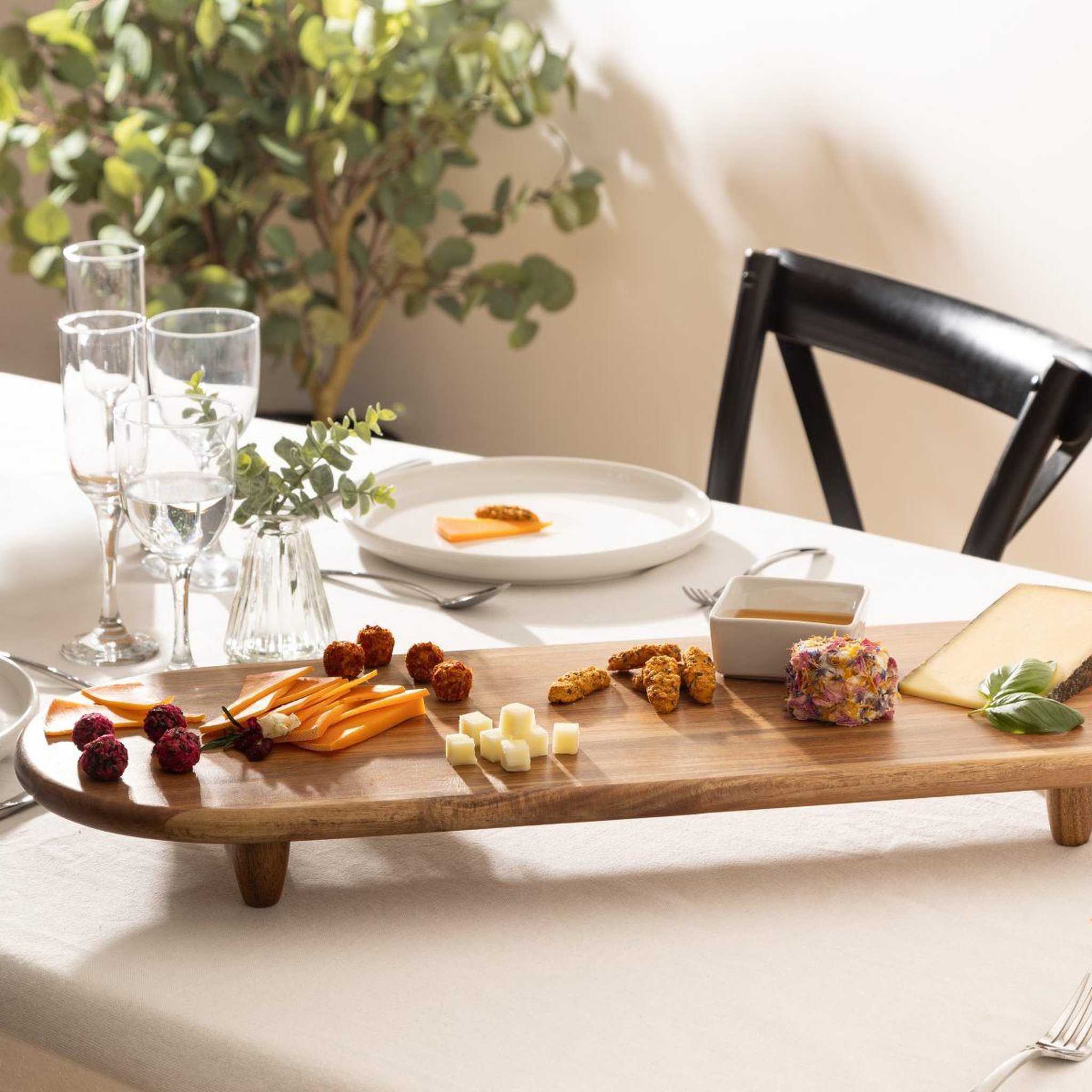 Voir la diapositive 3 : SECRET DE GOURMET Plat de présentation sur pied  acacia  70cm marron