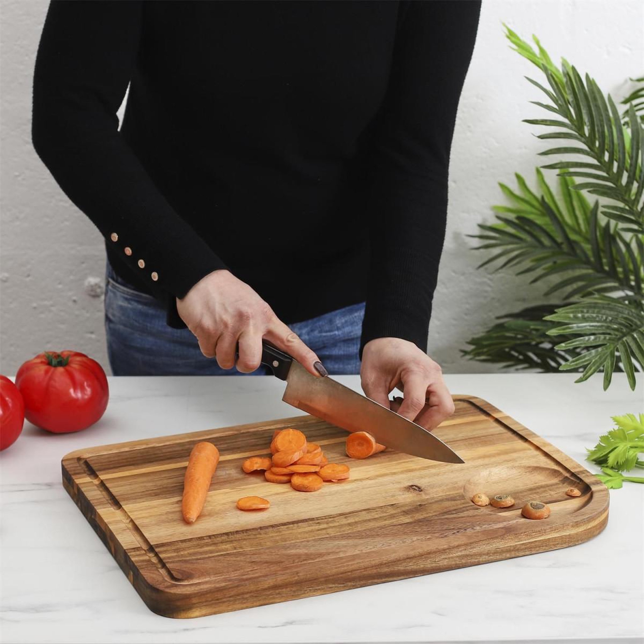 Voir la diapositive 3 : The Home Deco Factory Planche à Découper en Bois  Acacia  46cm Marron