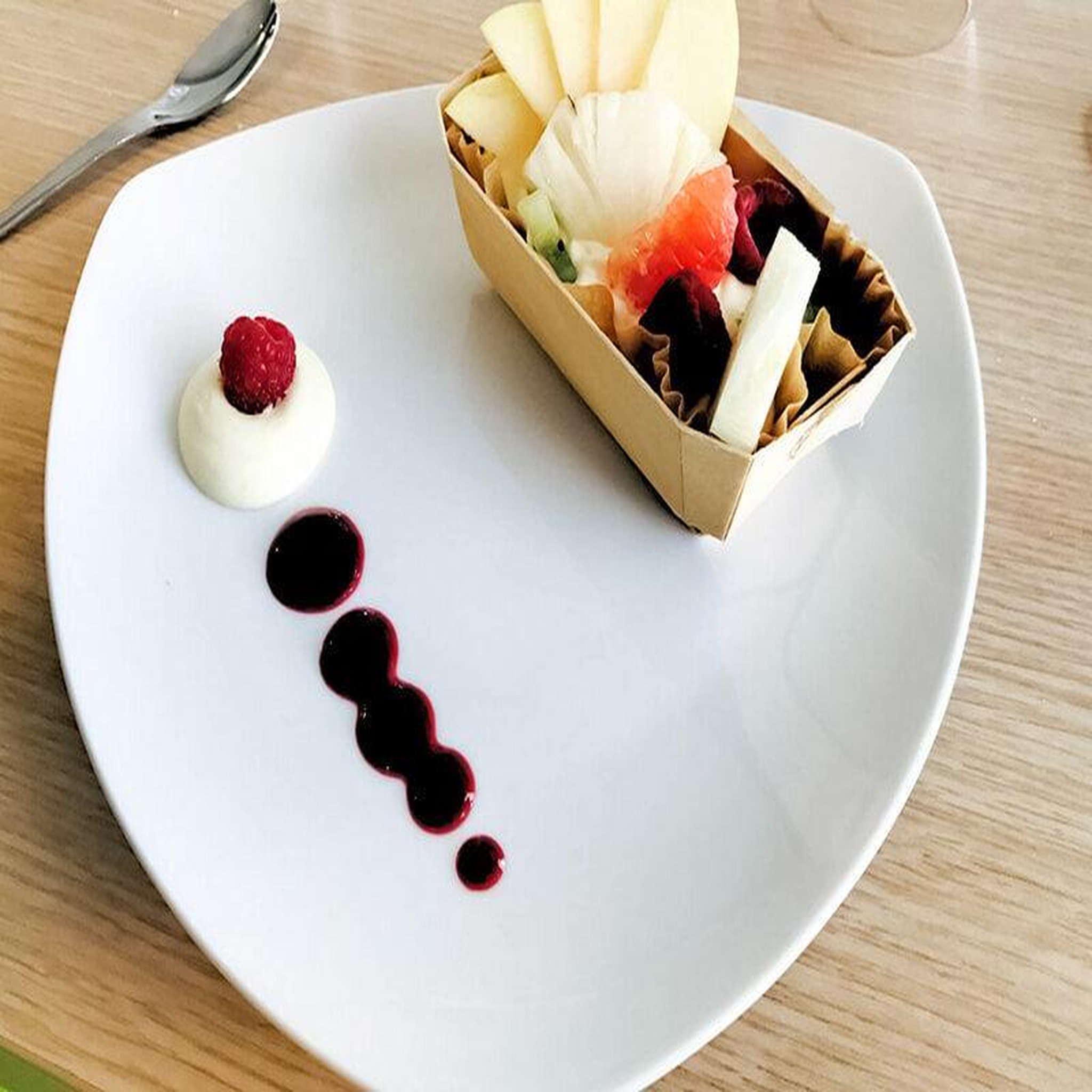 Voir la diapositive 4 : Smartbox Repas gourmands à dijon - coffret cadeau gastronomie