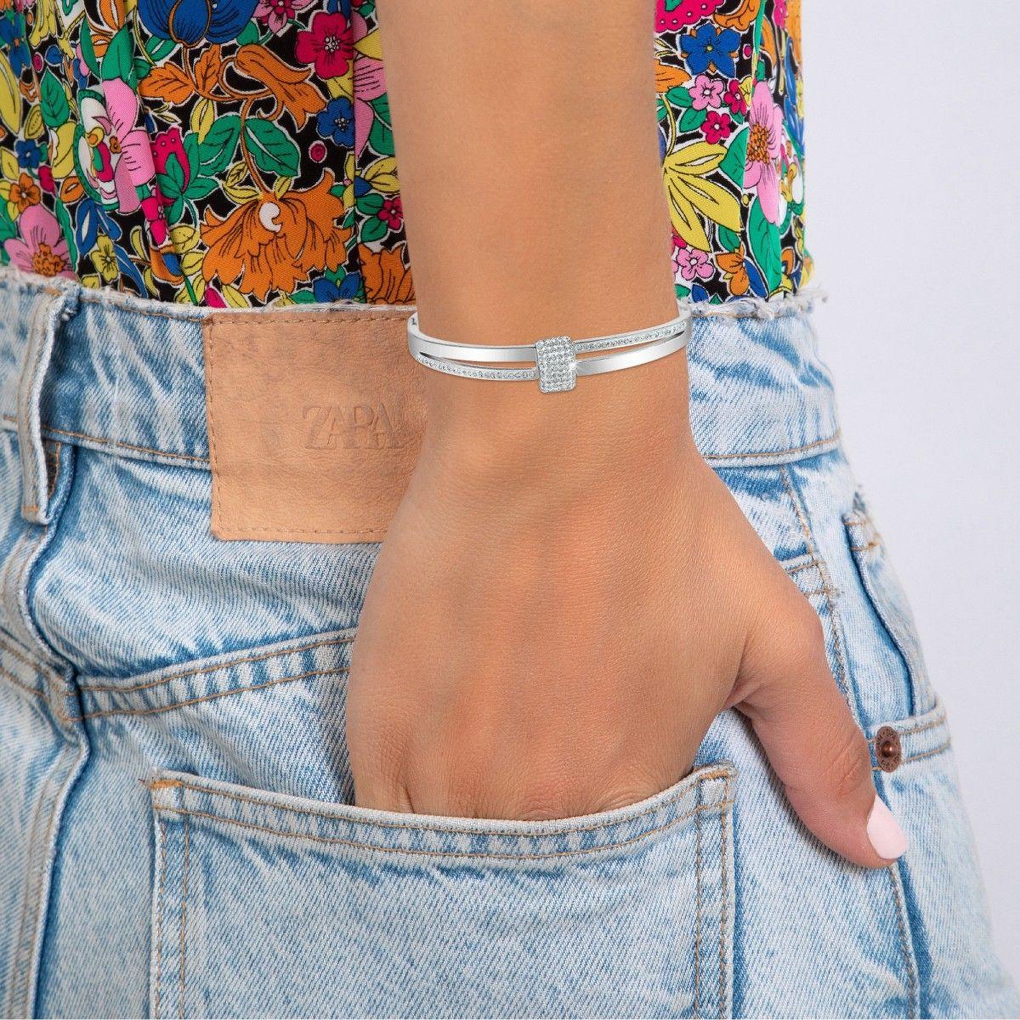 Voir la diapositive 2 : SC CRYSTAL Bracelet par SC Crystal orné de Cristaux scintillants