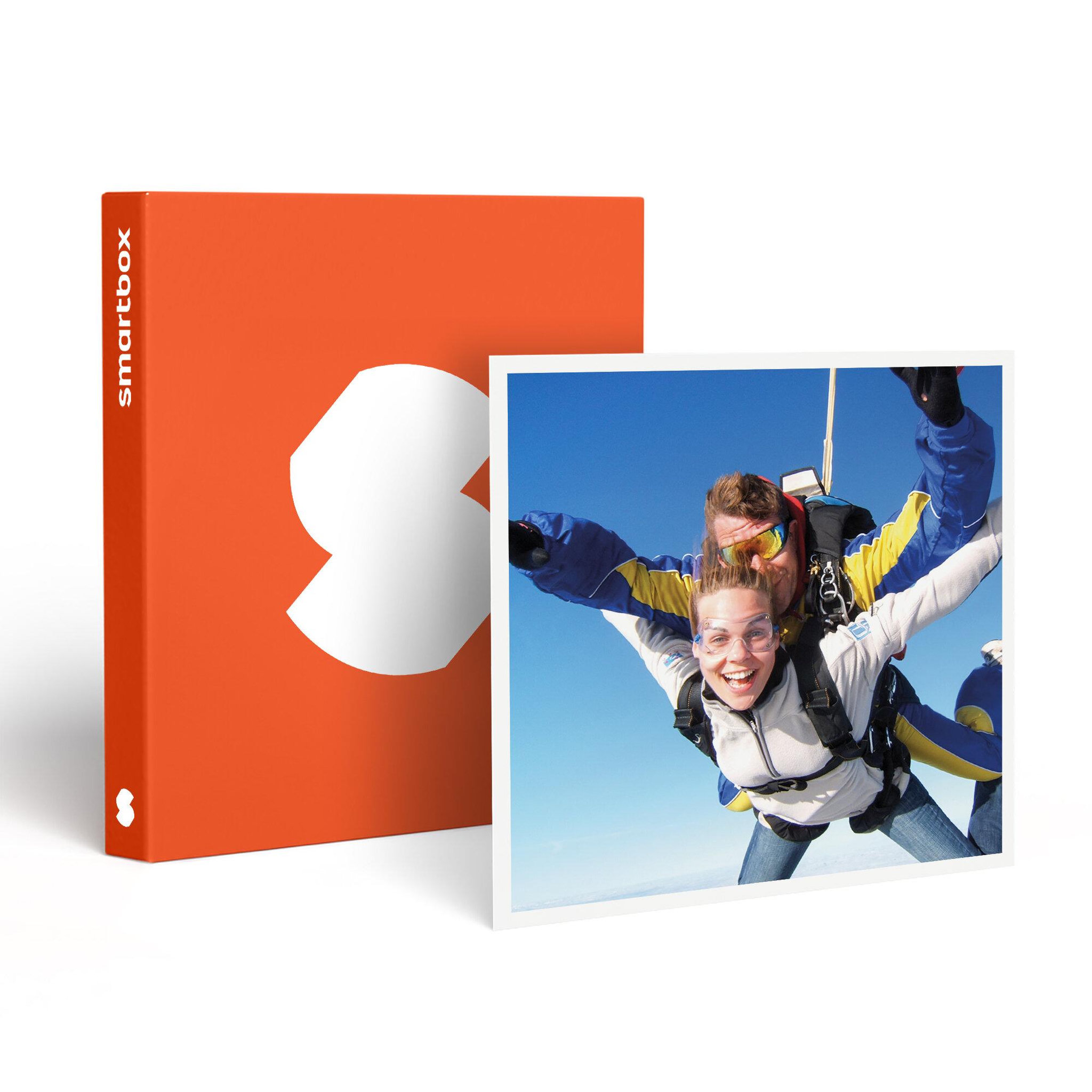 Smartbox Saut en parachute à 4200 mètres d'altitude pour 2 personnes près d'amiens - coffret cadeau sport & aventure