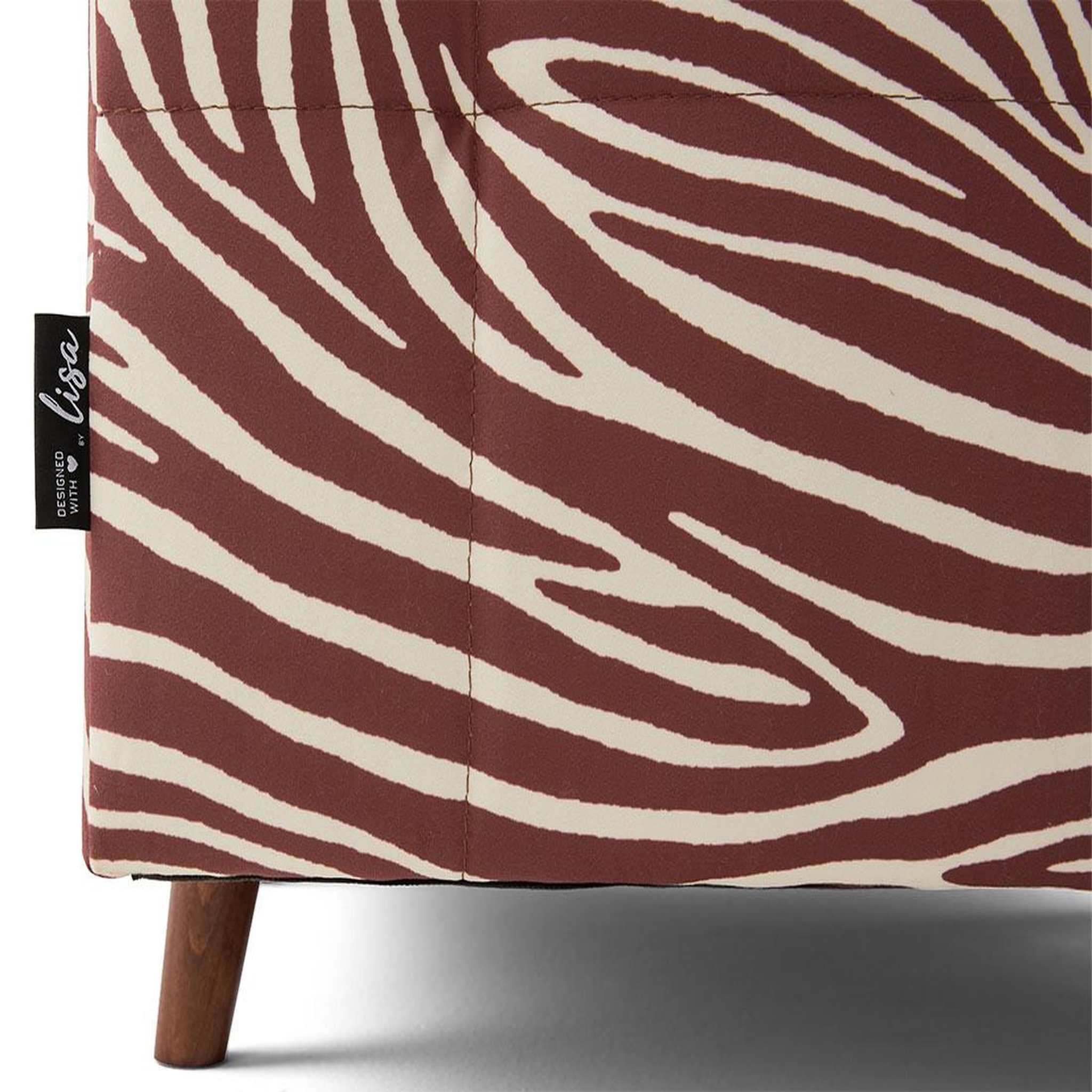 Voir la diapositive 6 : LISA DESIGN Rune - fauteuil zèbre en velours