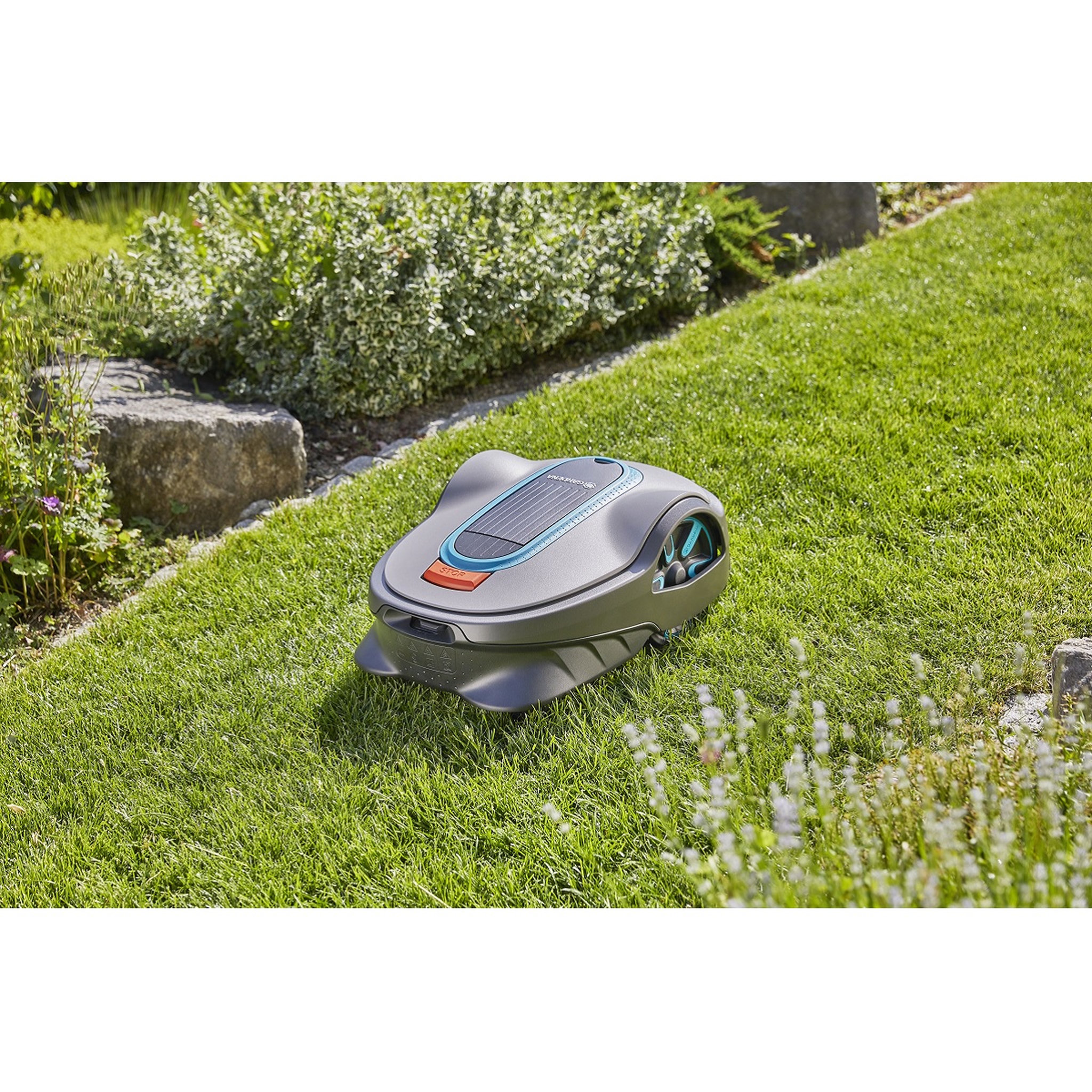 Voir la diapositive 1 : GARDENA Tondeuse robot sileno life 750