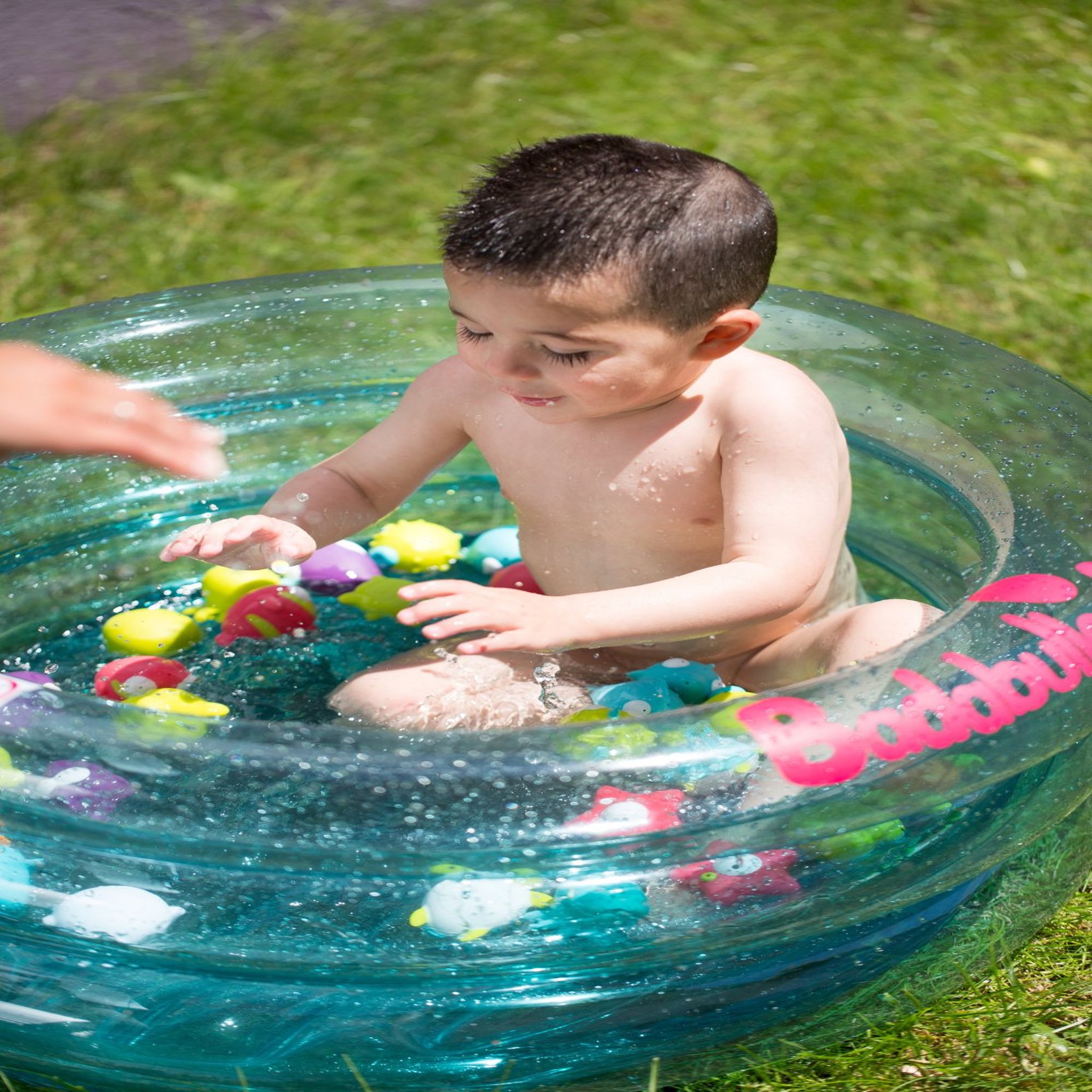 Voir la diapositive 2 : BADABULLE Baignoire bébé gonflable bleu lagon