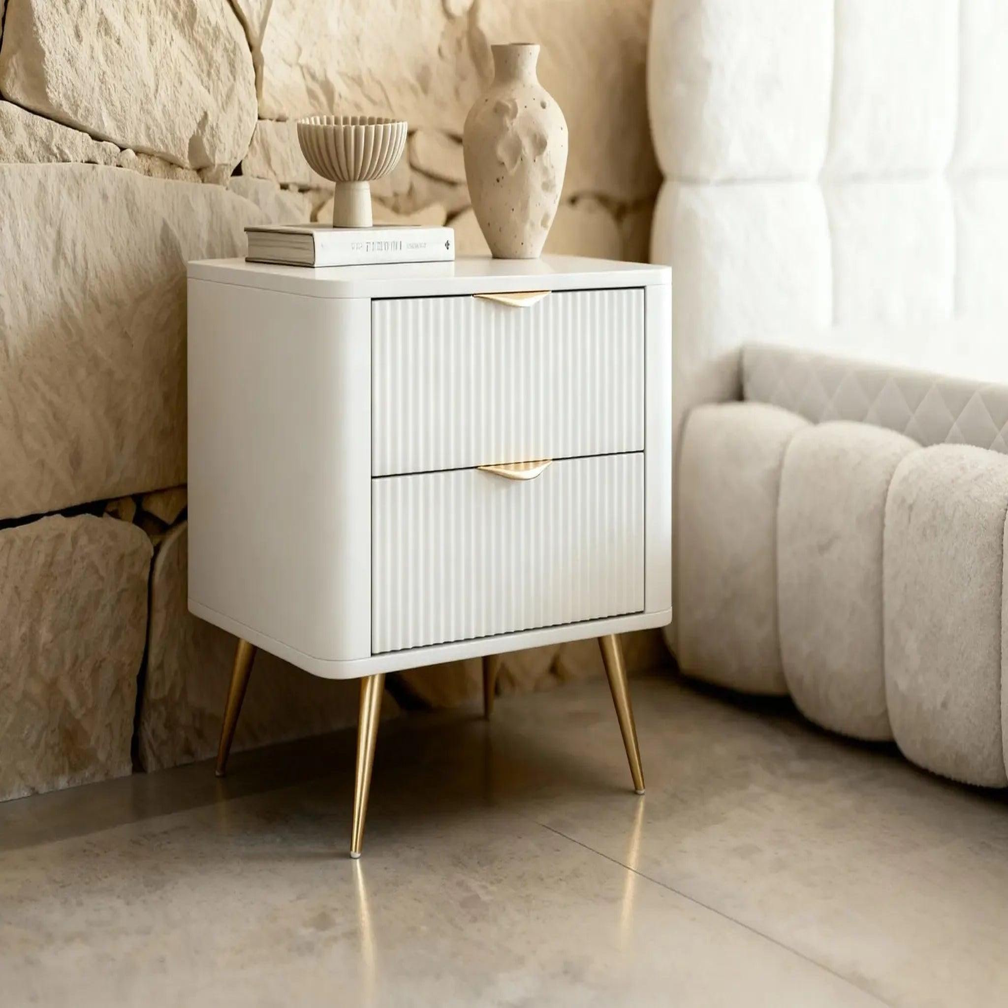 Voir la diapositive 3 : CASANOVA PARIS Joudy - table de chevet 63cmeffet rainuré