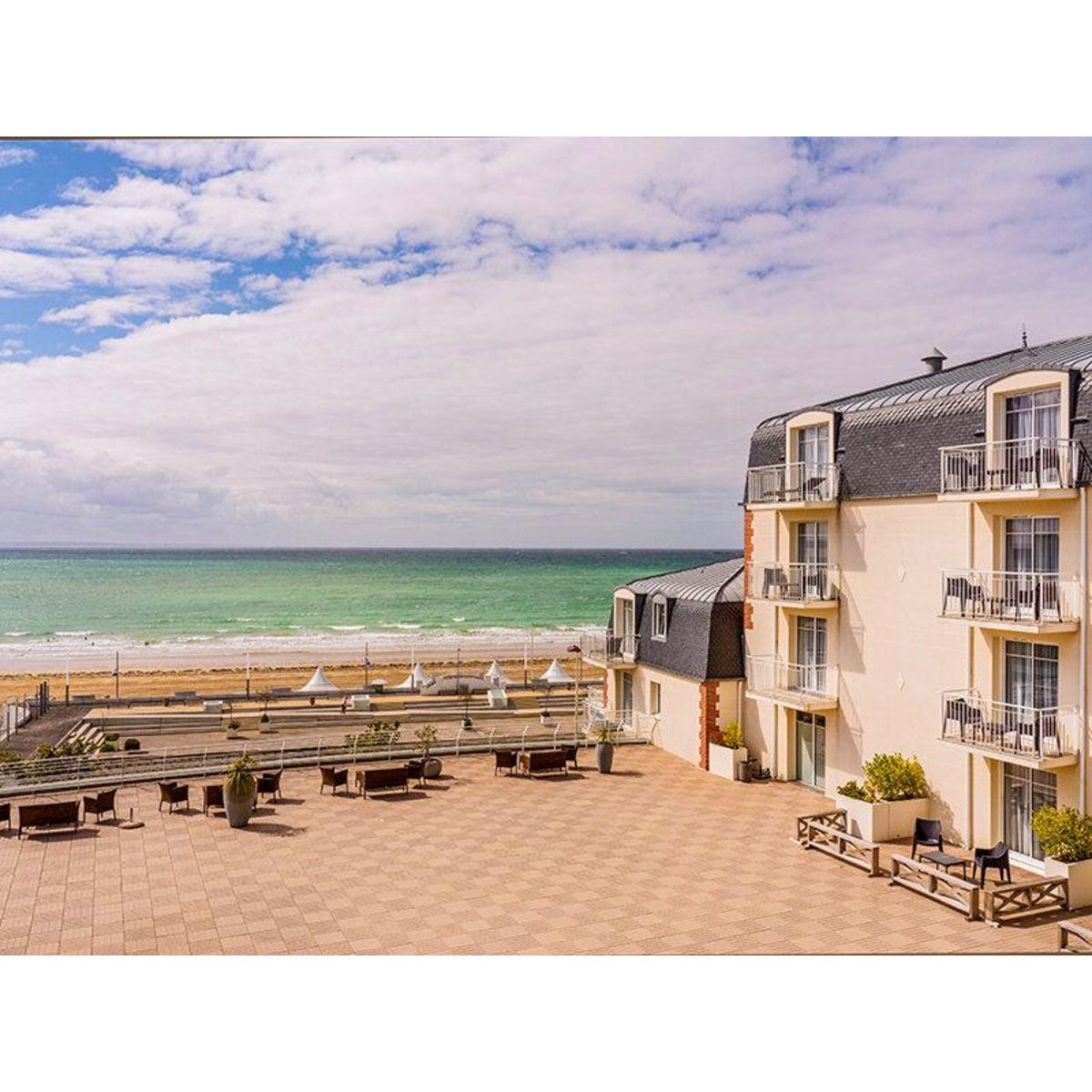 Smartbox Bien-être près de Saint-Brieuc : 2 jours en hôtel 4* avec spa, cocktail et dîner - Coffret Cadeau Séjour