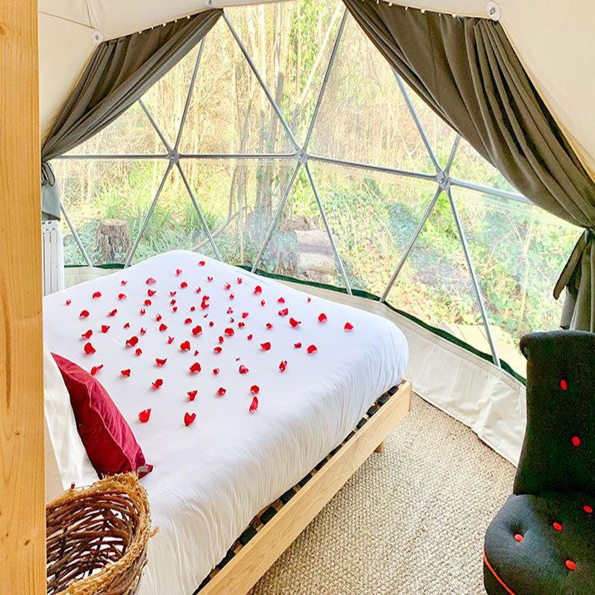 Smartbox 2 jours insolites en dôme avec vin près de Bordeaux - Coffret Cadeau Séjour