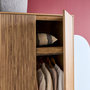 Voir la diapositive 6 : SWEEEK Dressing décor bois de manguier rainuré 2 portes - 90 x 59 x 179.5 cm - Celian