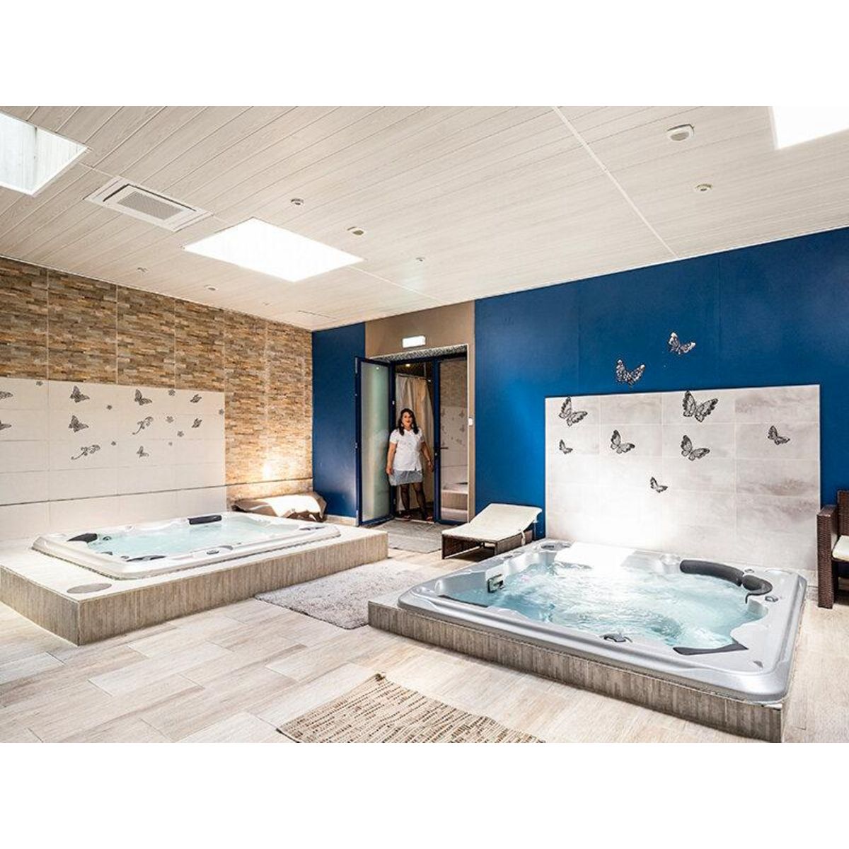 Smartbox Massages de 1h15 du corps et des pieds avec accès de 1h15 à l'espace bien-être à Amiens - Coffret Cadeau Bien-être