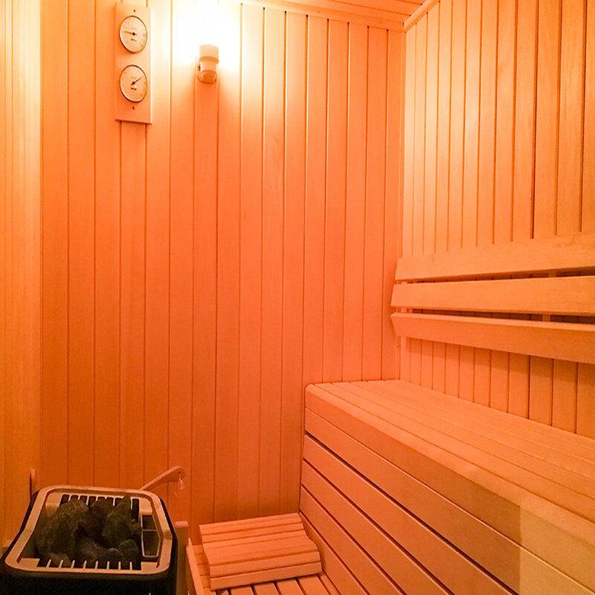 Voir la diapositive 4 : Smartbox Escale gourmande : 2 jours avec dîner gastronomique et spa en hôtel 4* dans les alpes - coffret cadeau séjour