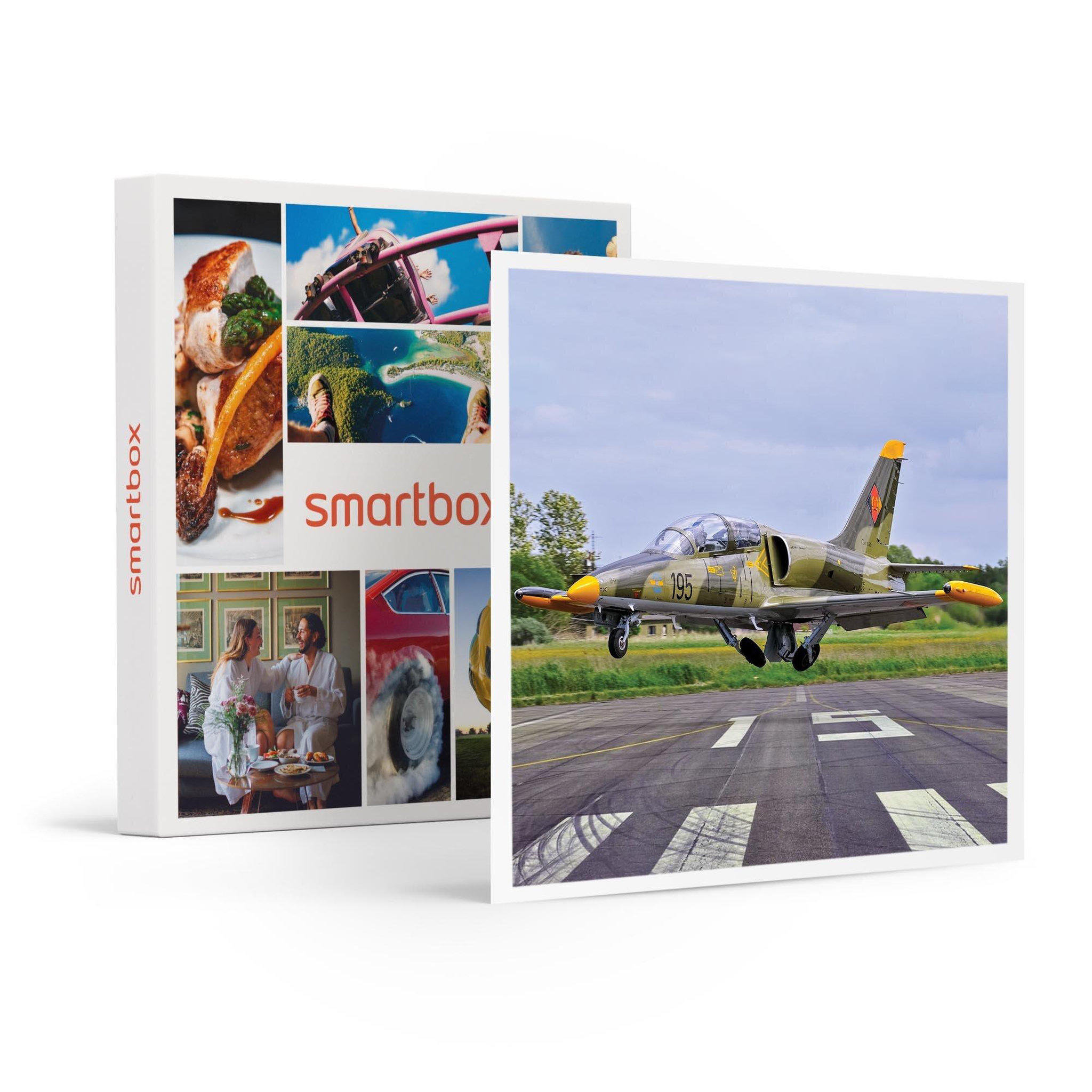 Voir la diapositive 1 : Smartbox Pilote d'un jour en Allemagne : formation et vol en avion de chasse L-39 Albatros - Coffret Cadeau Sport & Aventure