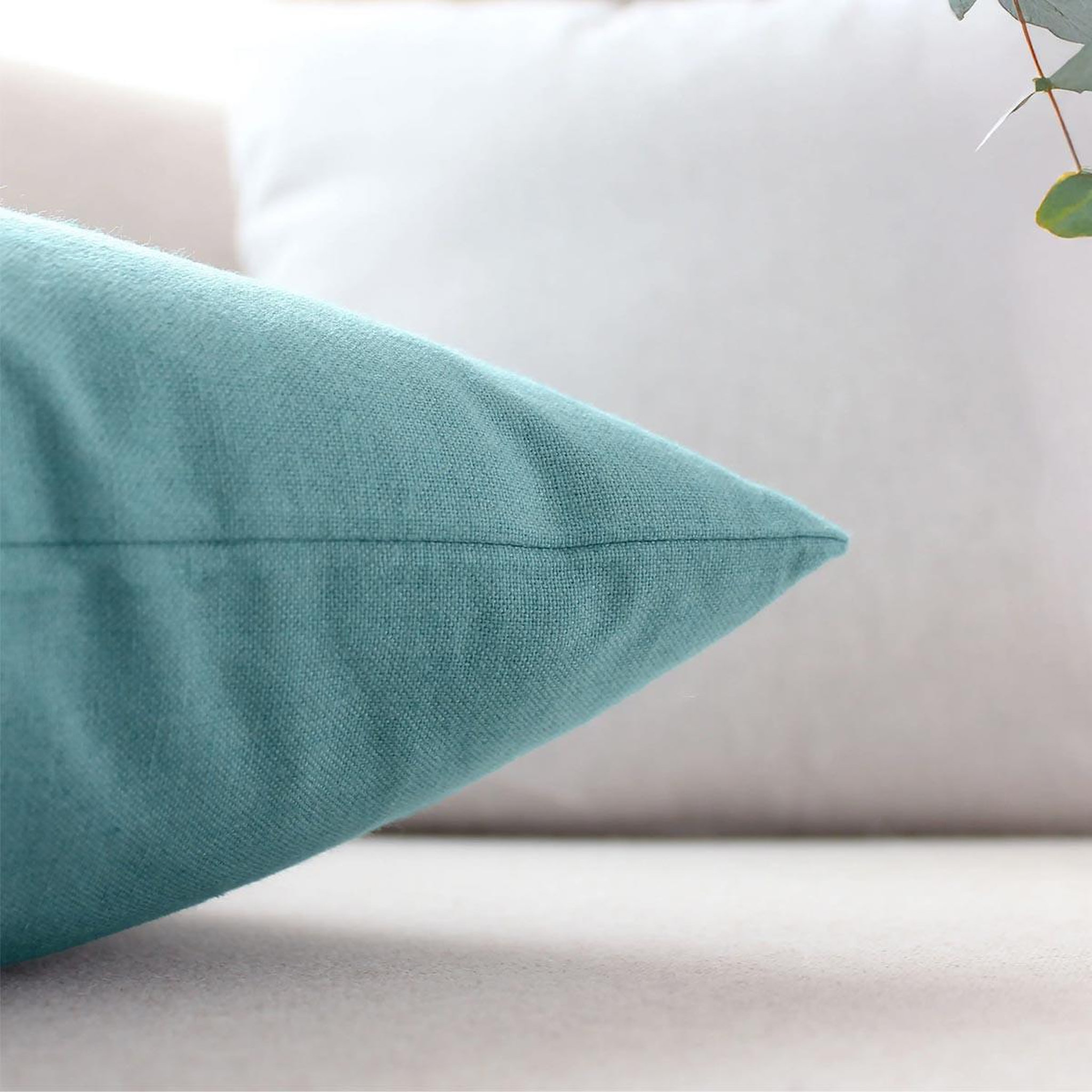 Voir la diapositive 2 : ENJOY HOME Coussin déco uni  cambria  40x40cm bleu glacier