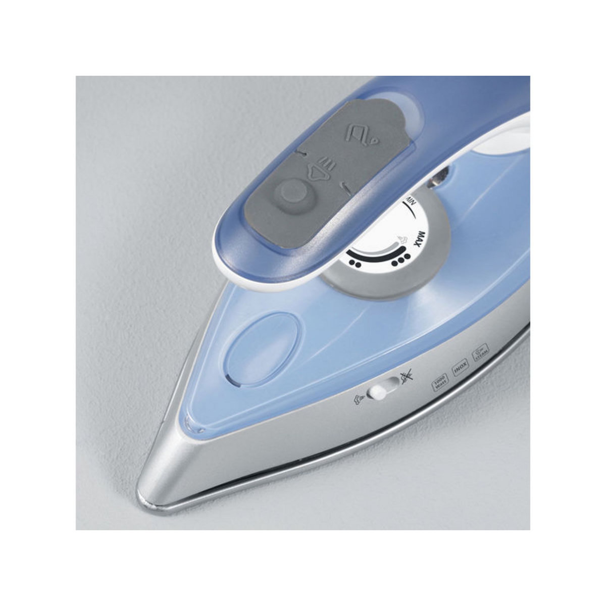 SEVERIN Fer a repasser BA 3234 Bleu 1000W Defroissage Vertical