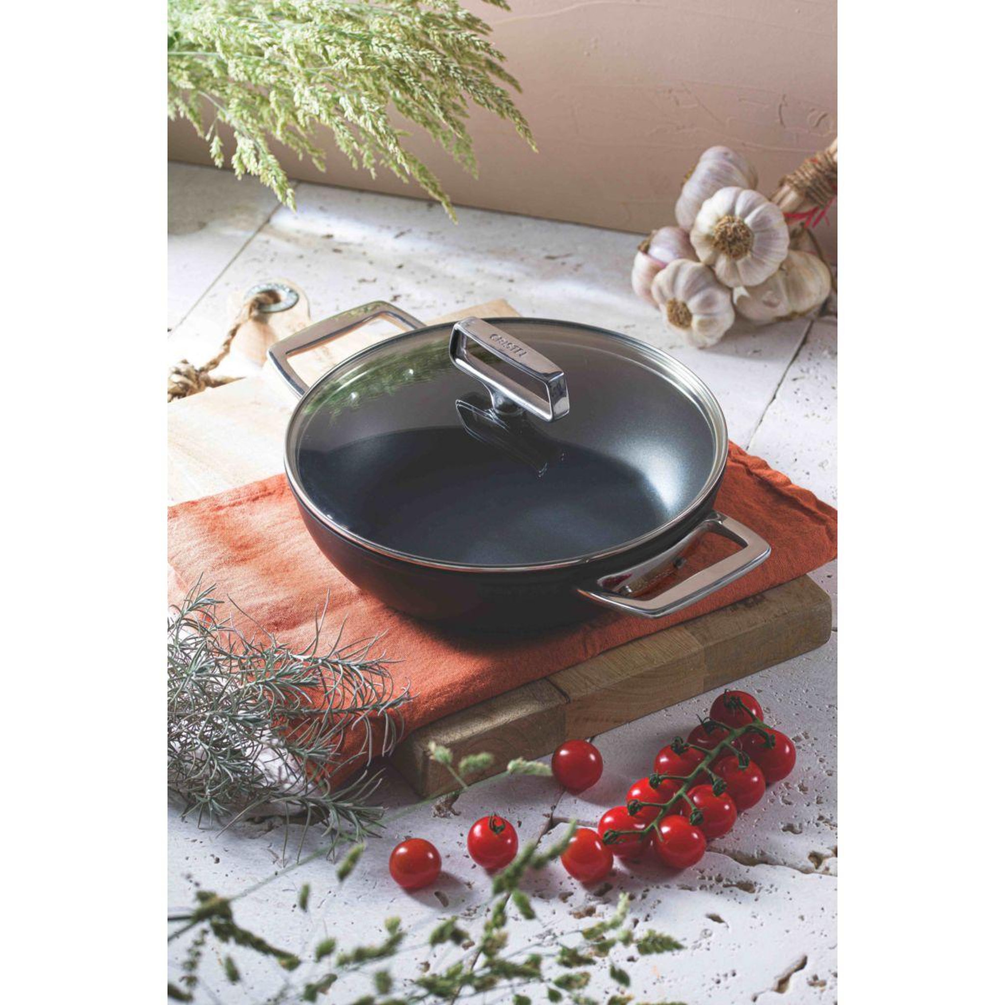 Voir la diapositive 5 : CRISTEL Sauteuse 28 cm 2 anses castel pro fixe ultralu ceraliss