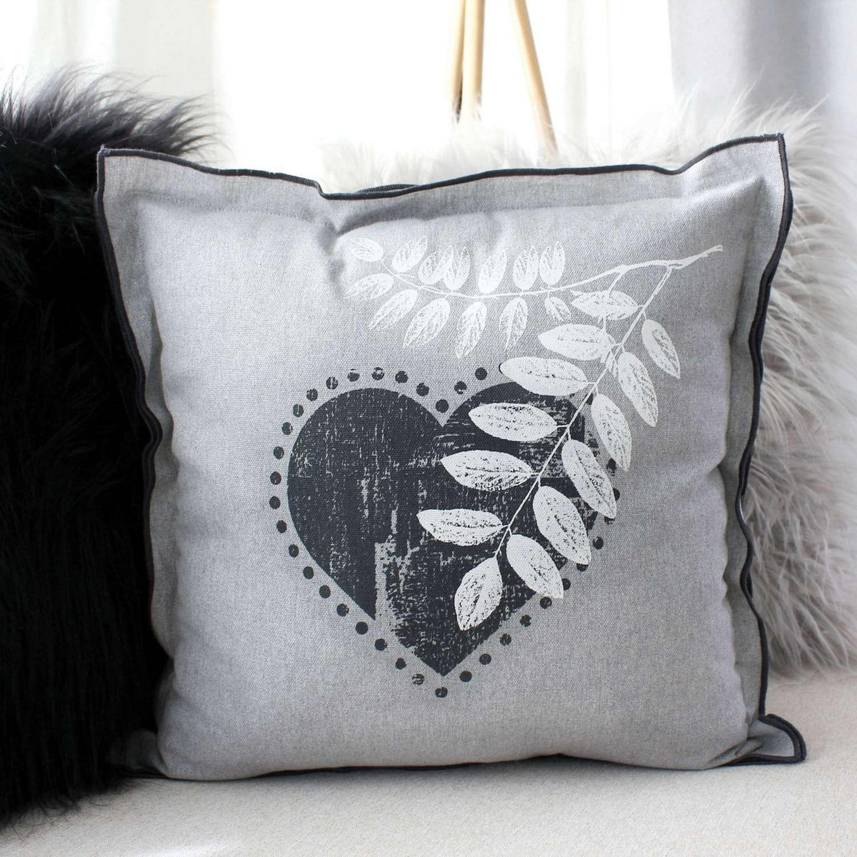 TOILINUX Coussin imprimé cœurs Epicéa