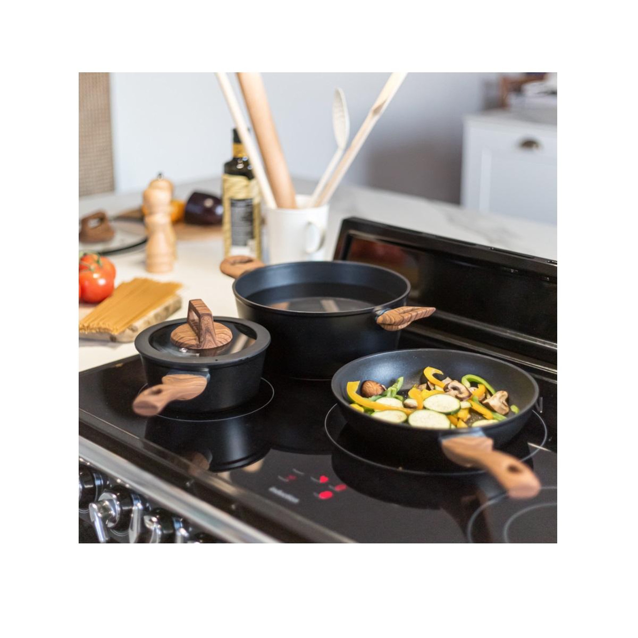 Voir la diapositive 6 : LIVOO Batterie de cuisine - mep147