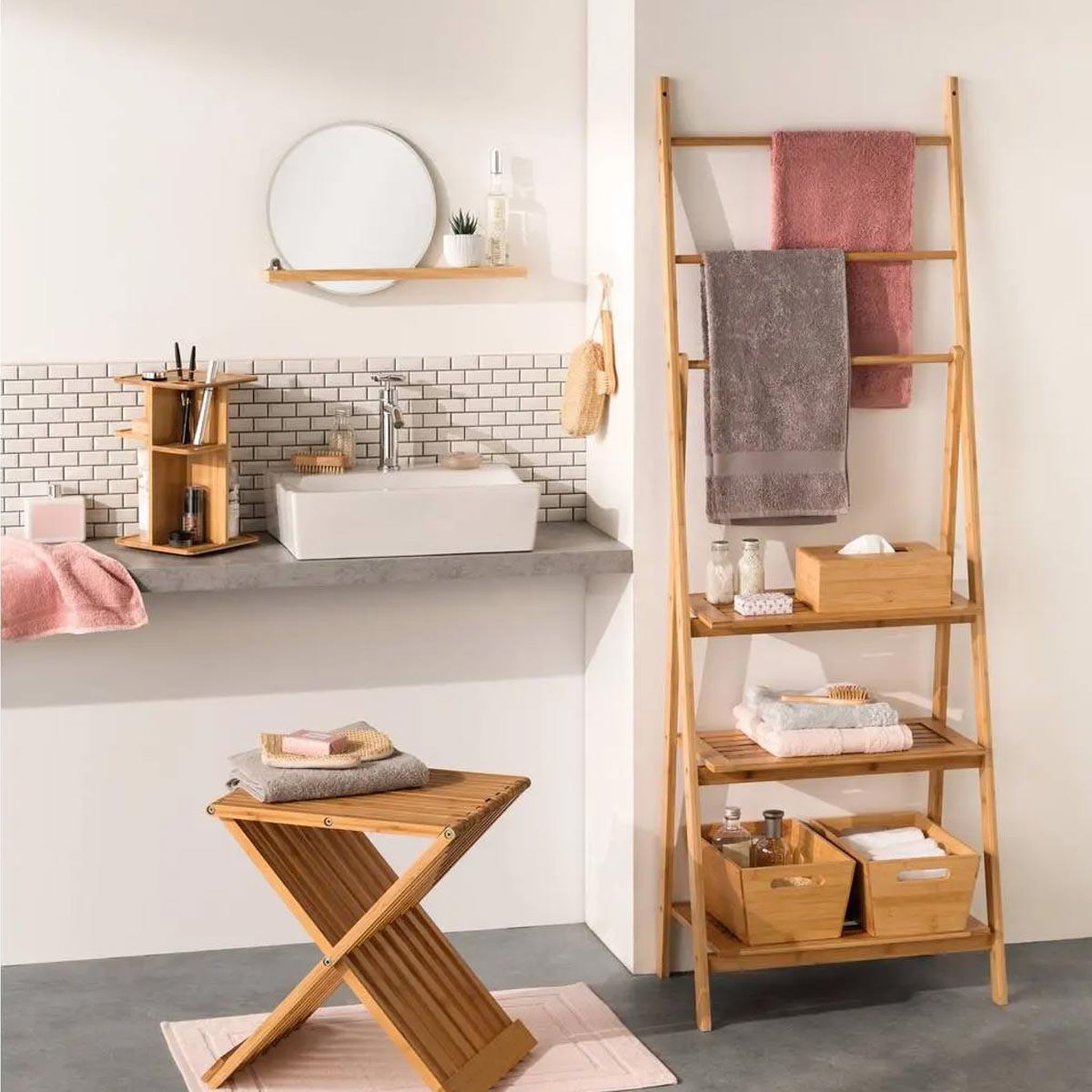 Voir la diapositive 2 : FIVE Etagère porte serviette en bambou